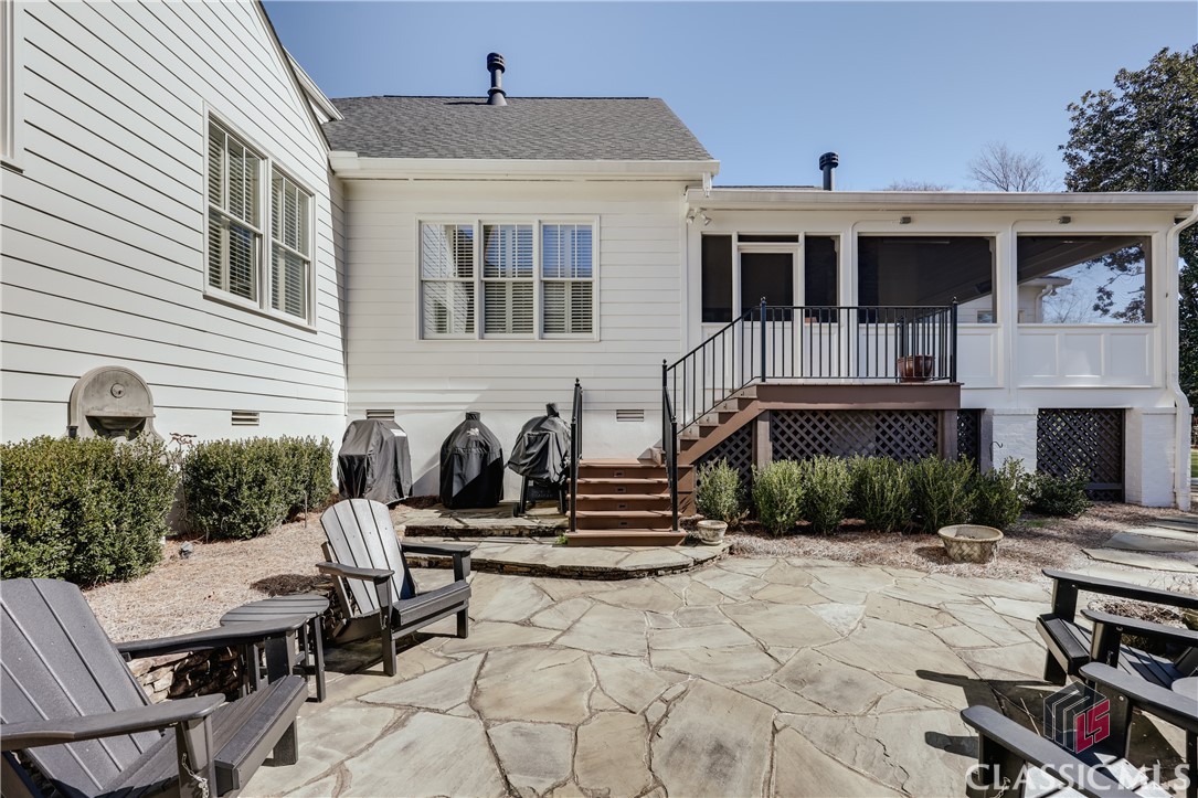 577 Cloverhurst Avenue W