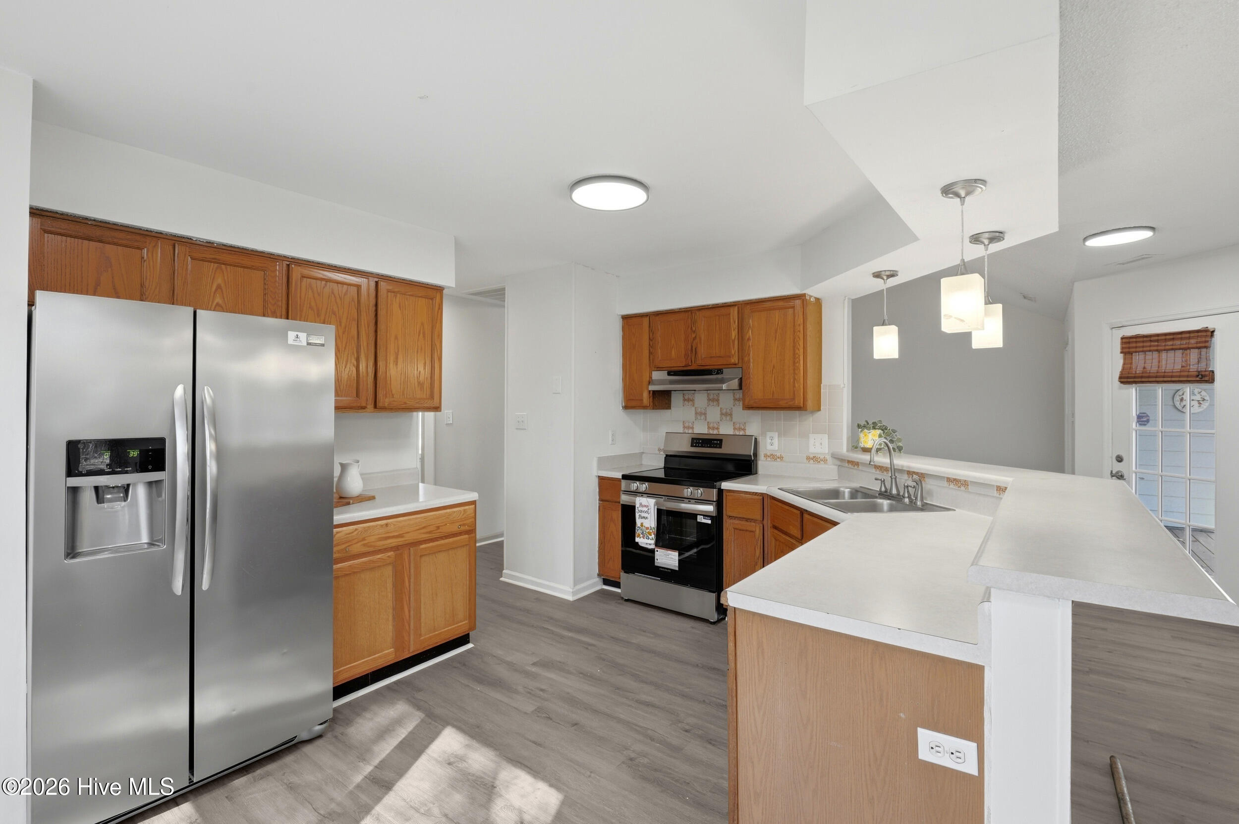 100559678 | Photo 14