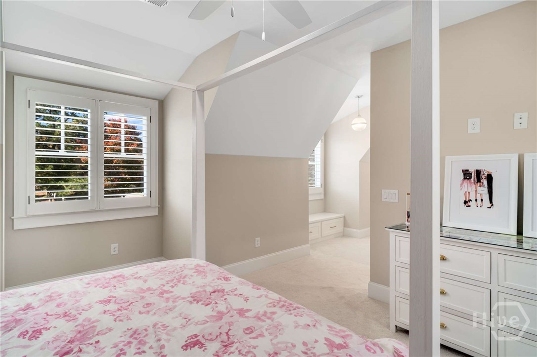 BEAUTIFUL NATURAL LIGHTING