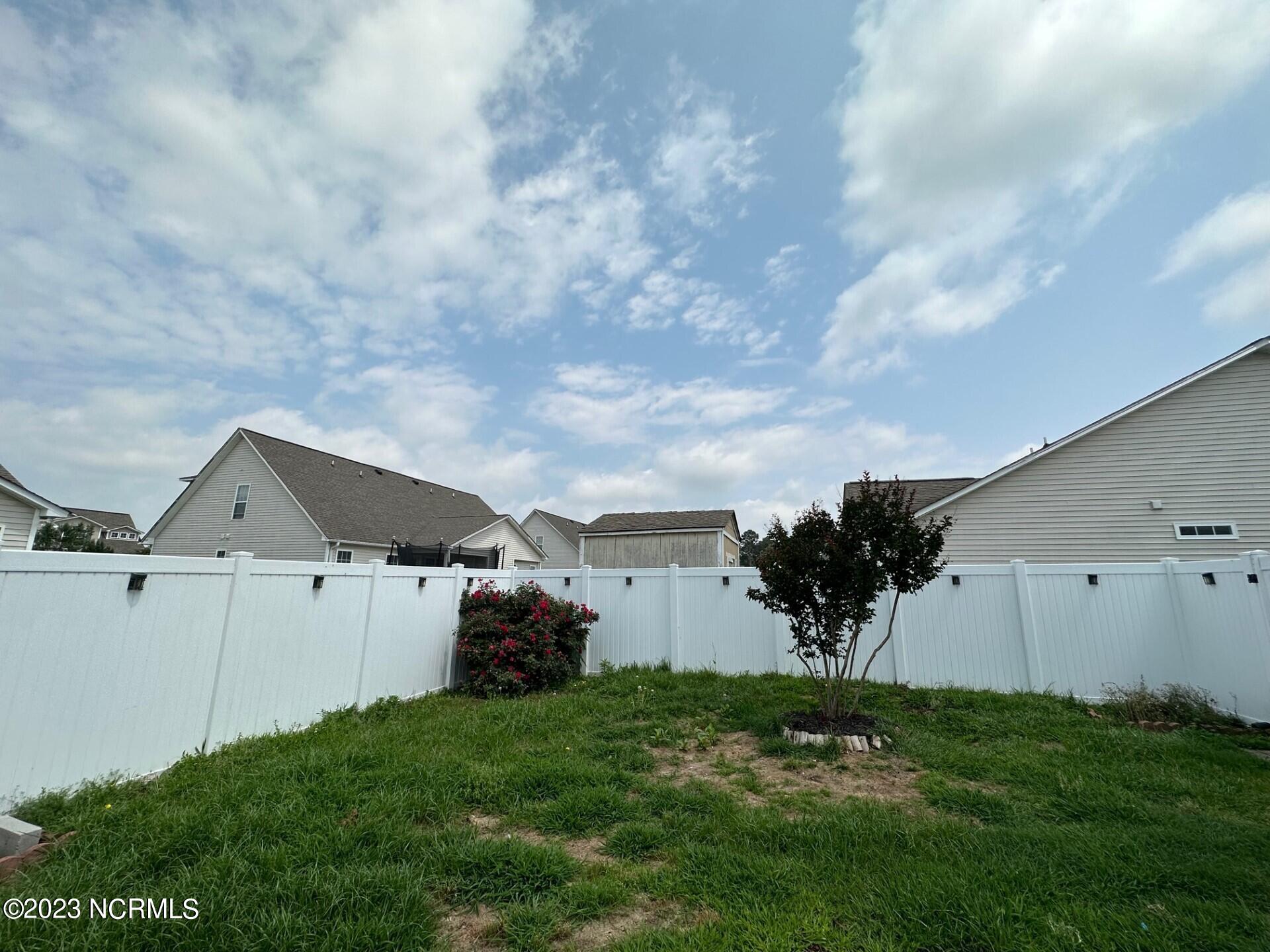 Exterior photo of 2533 Saddleback Drive B, Winterville, NC 28590. MLS: 100591949