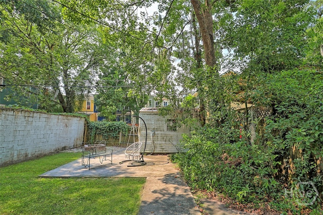 207 W 38th Street