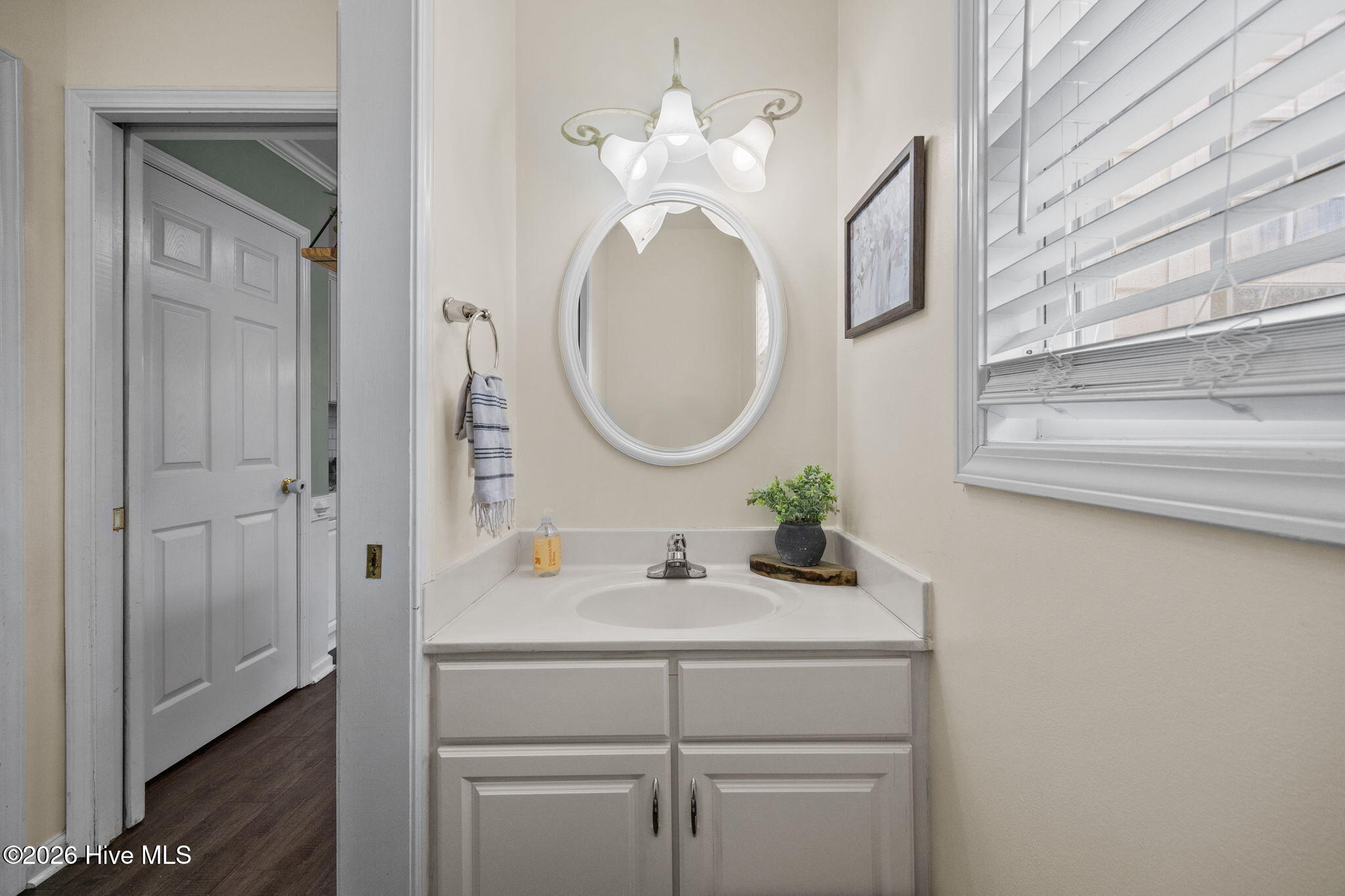 100558634 | Photo 18