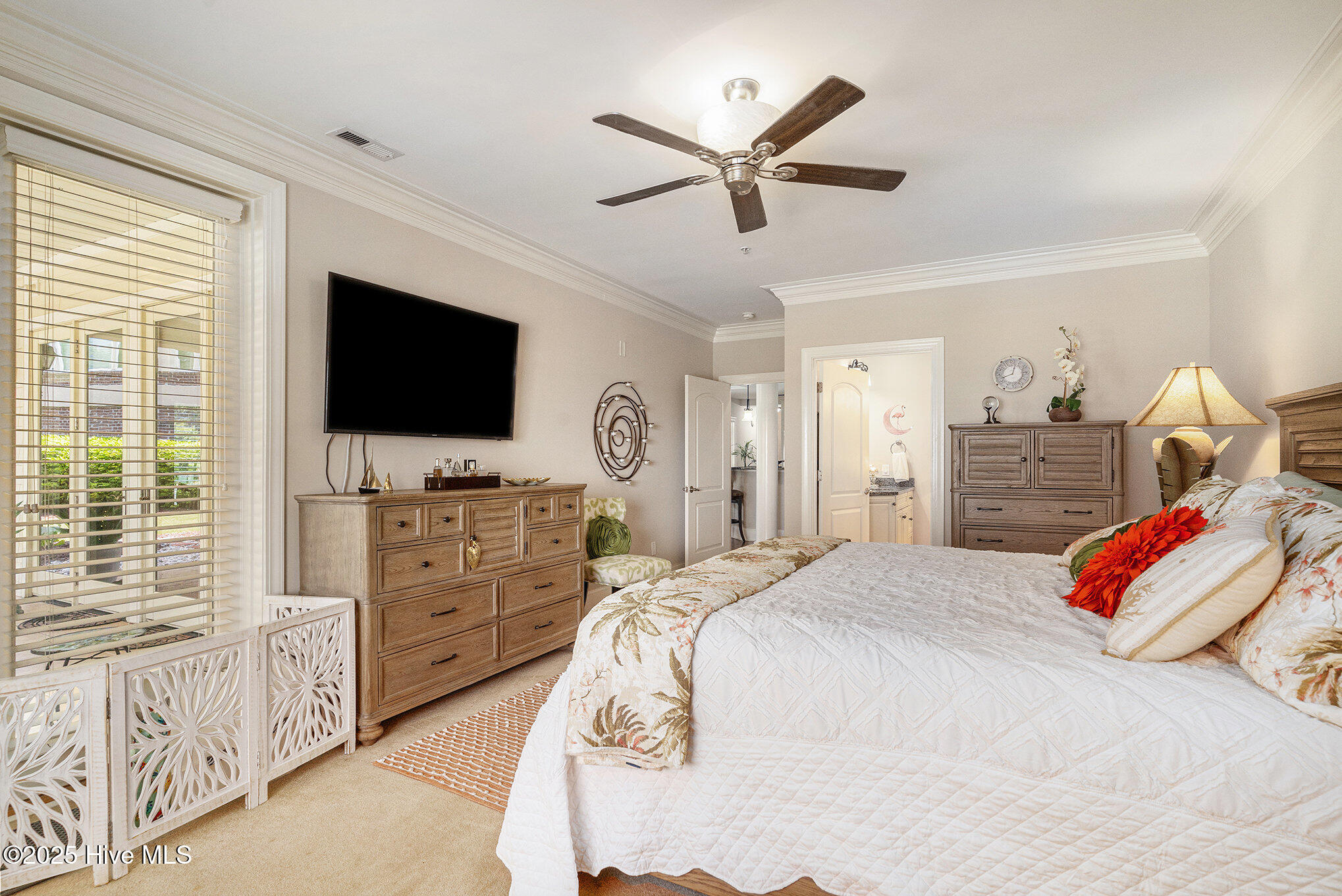 100529014 | Photo 24