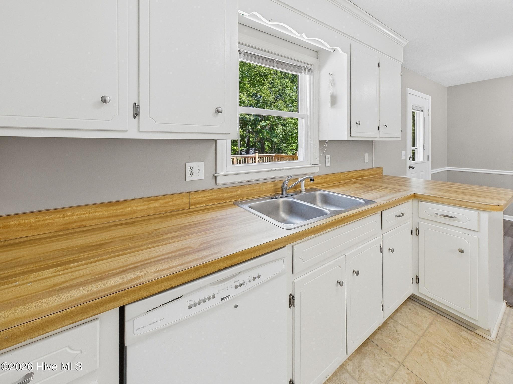 100569518 | Photo 17