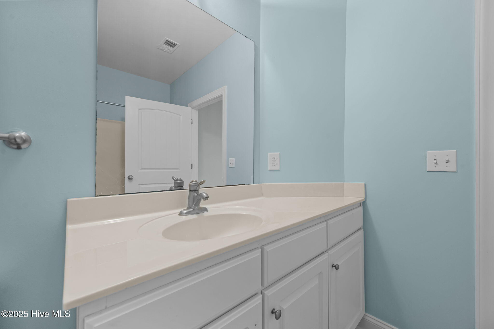 100506684 | Photo 23