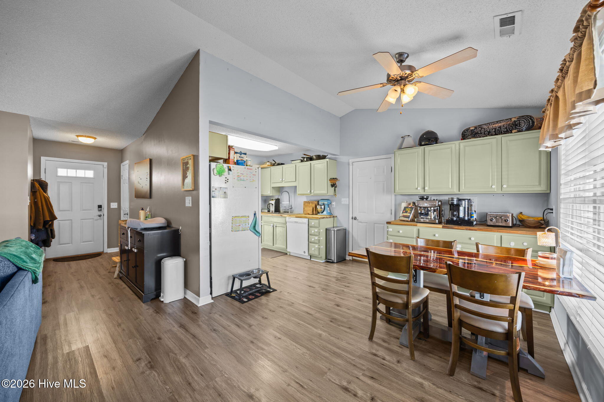 100554153 | Photo 13