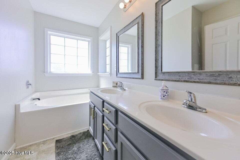 100536051 | Photo 19