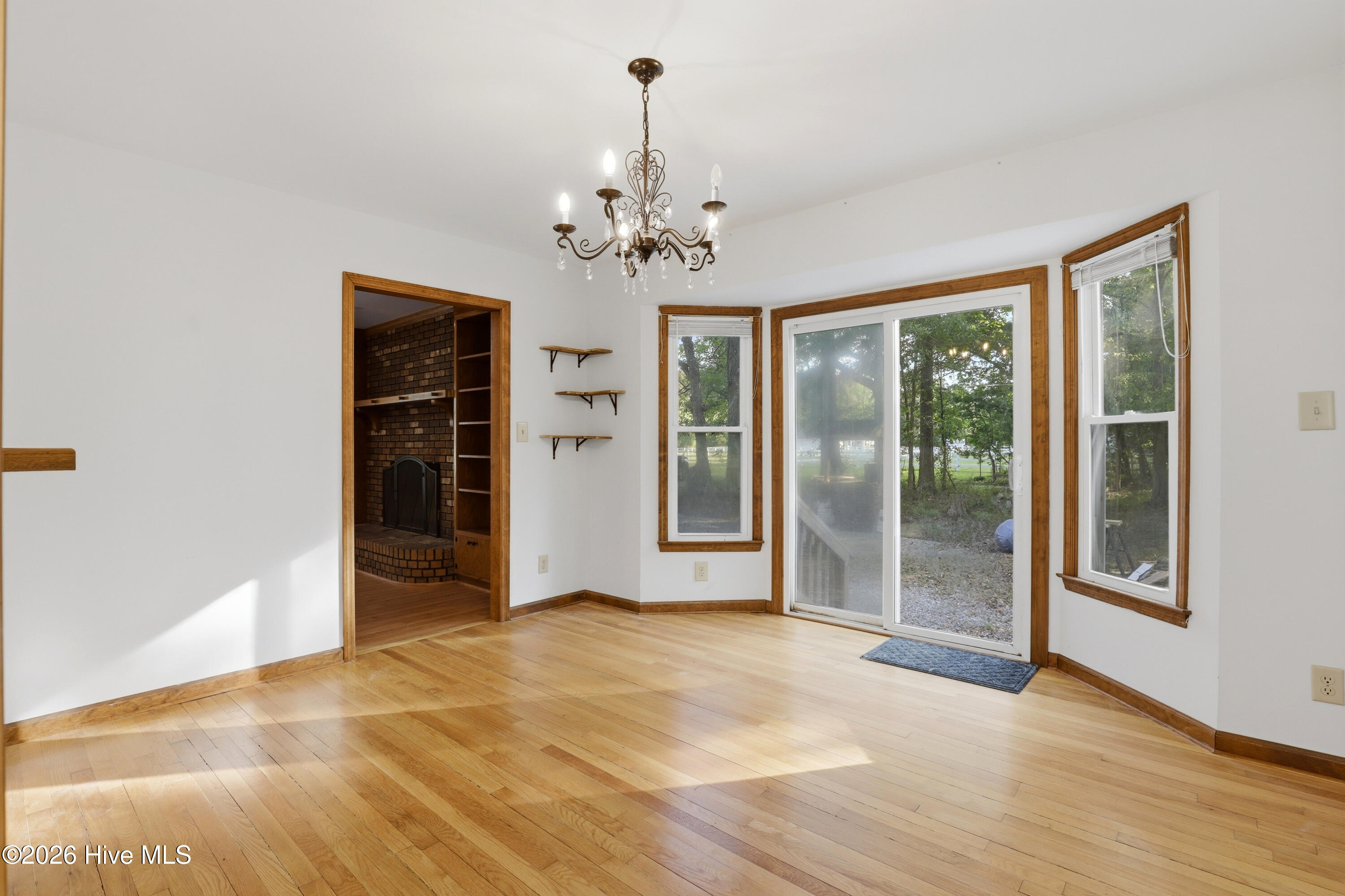 100569494 | Photo 36