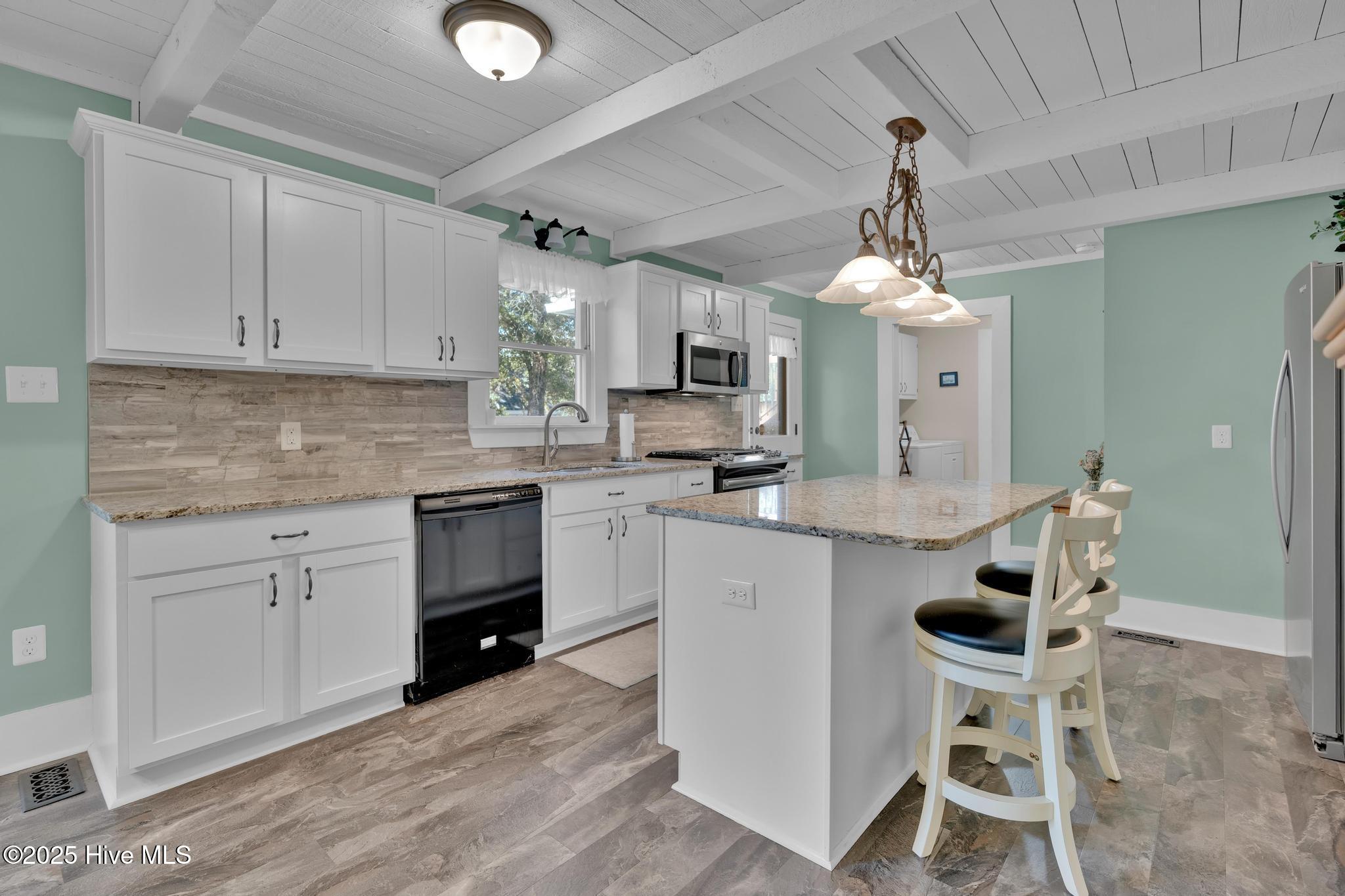 100541095 | Photo 19