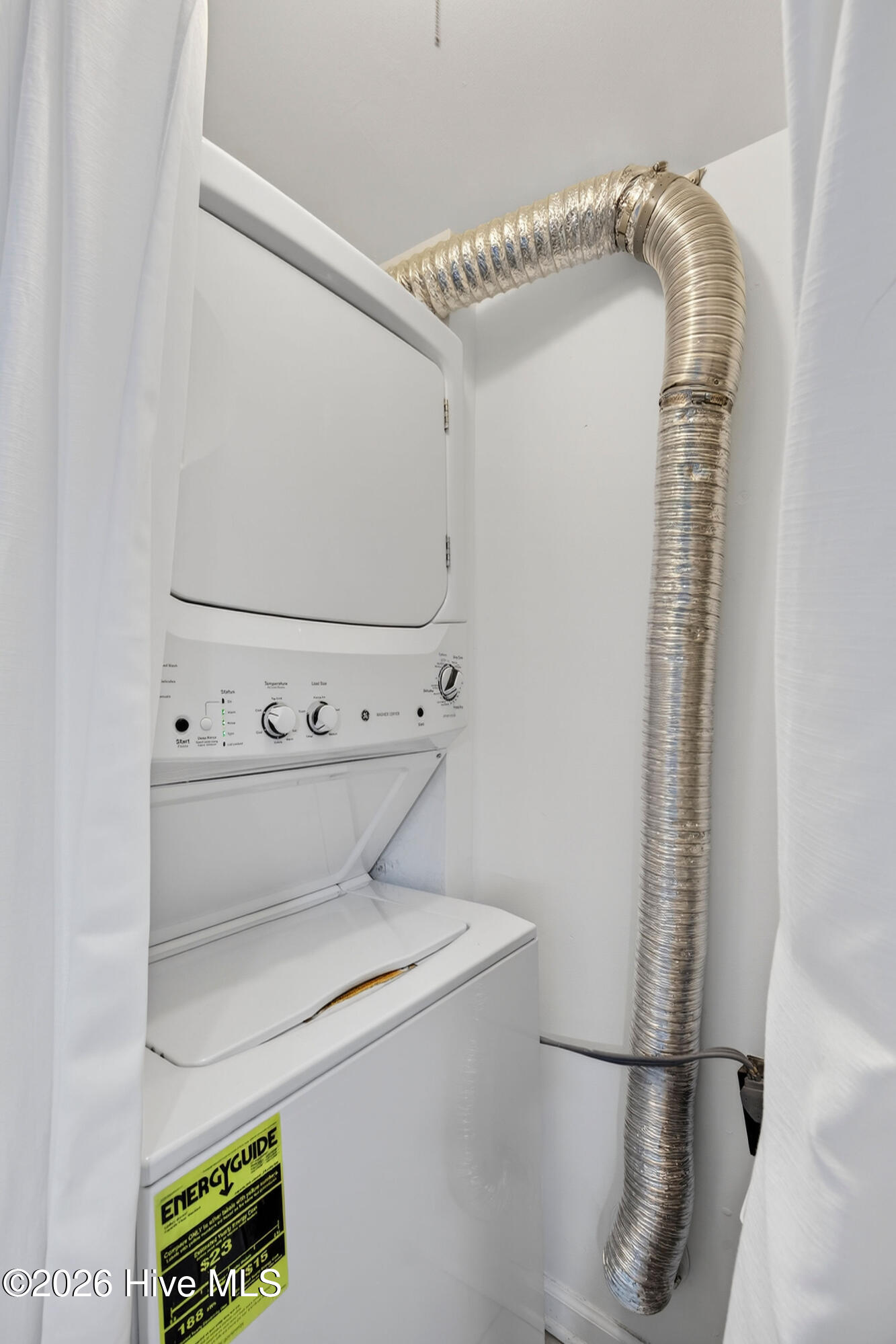 100551645 | Photo 13