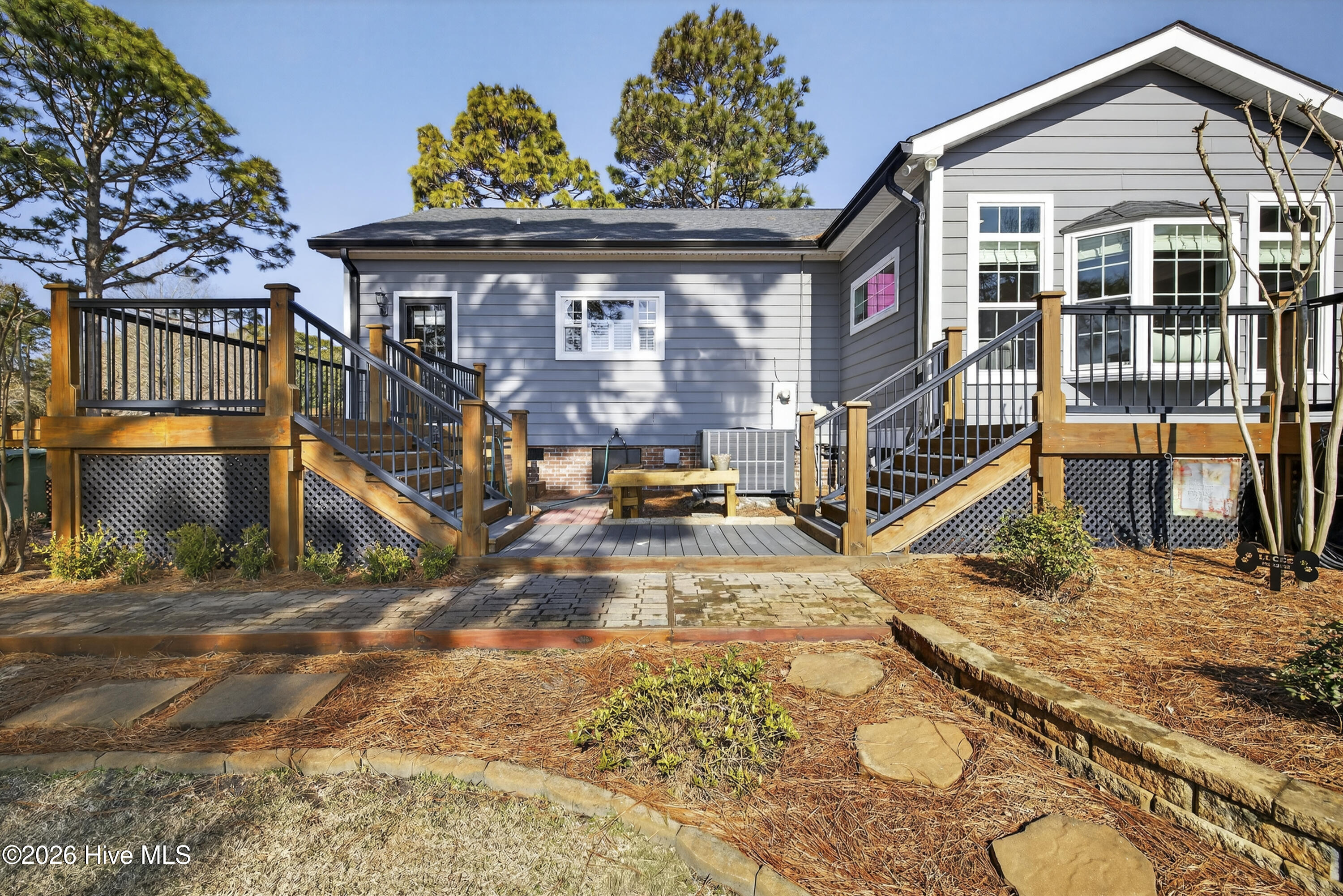 100553649 | Photo 36