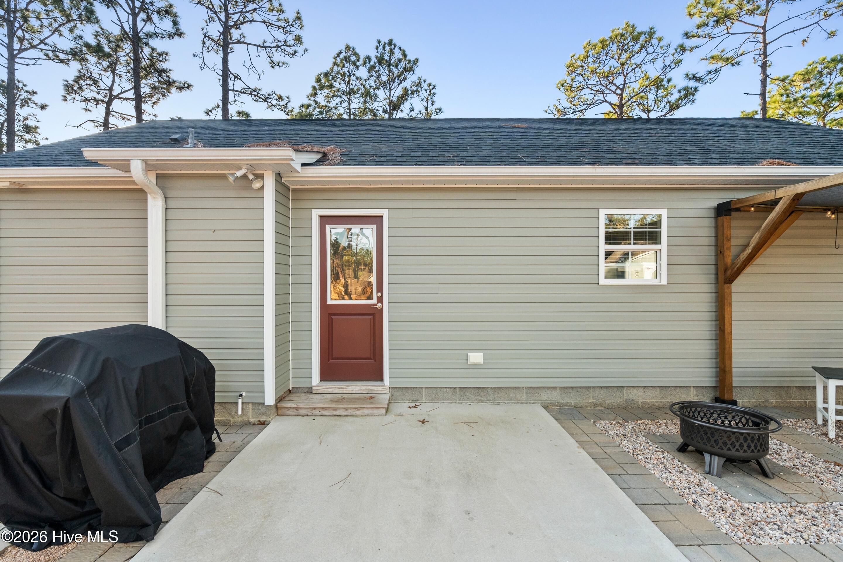 100548335 | Photo 33