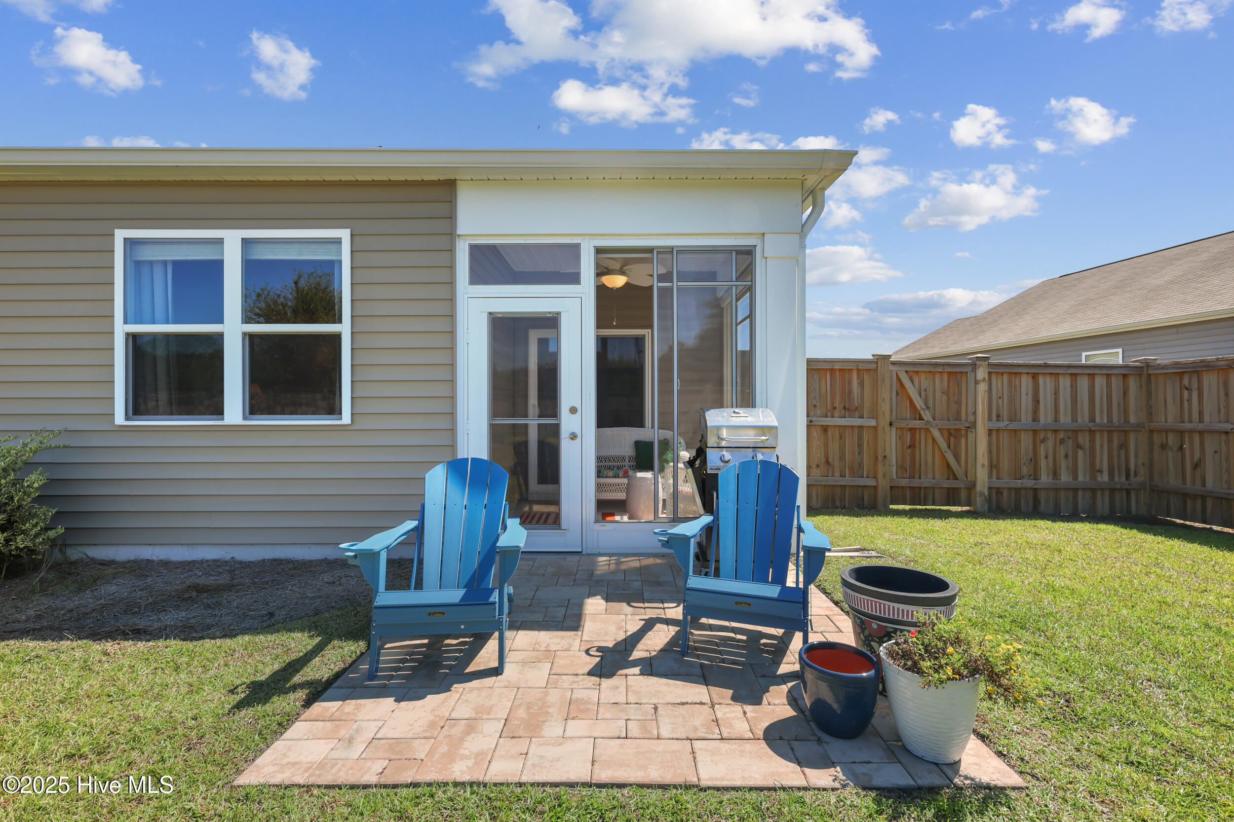 100529036 | Photo 18