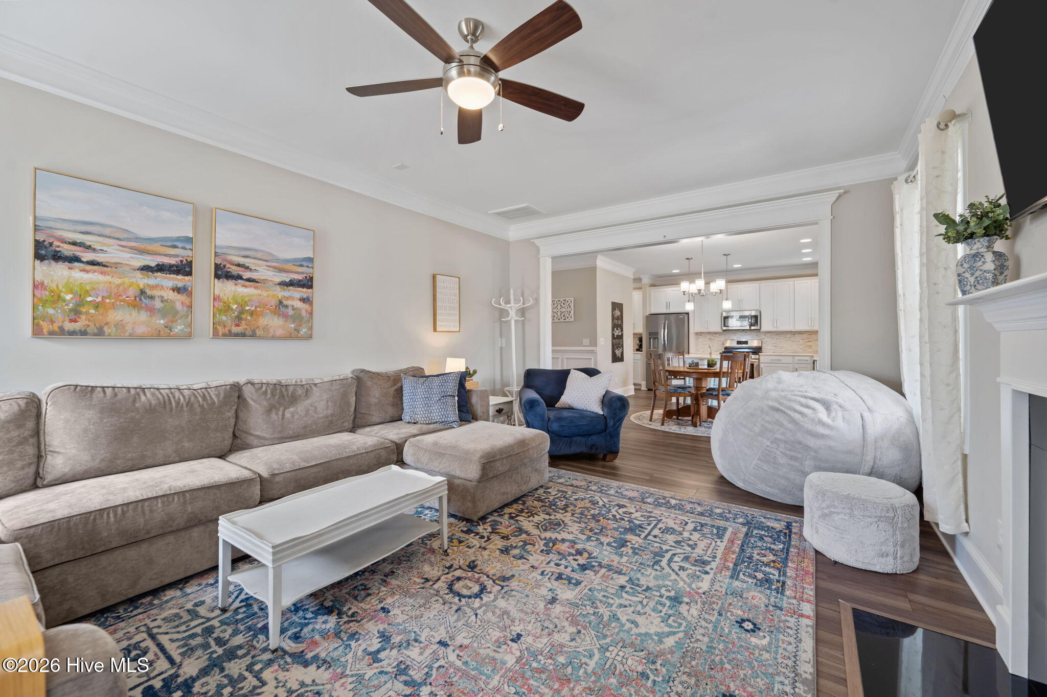 100564361 | Photo 26