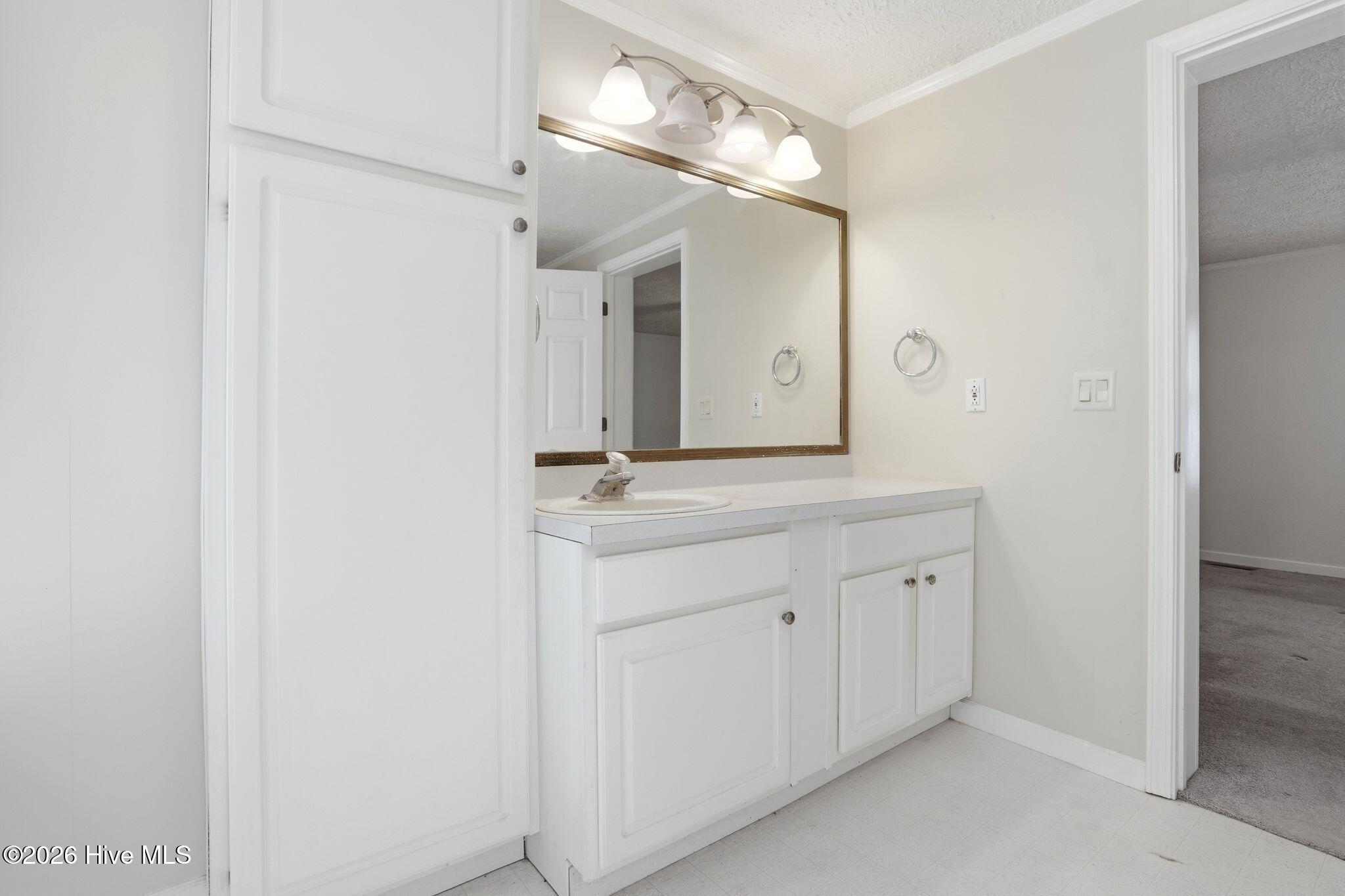 100556115 | Photo 69