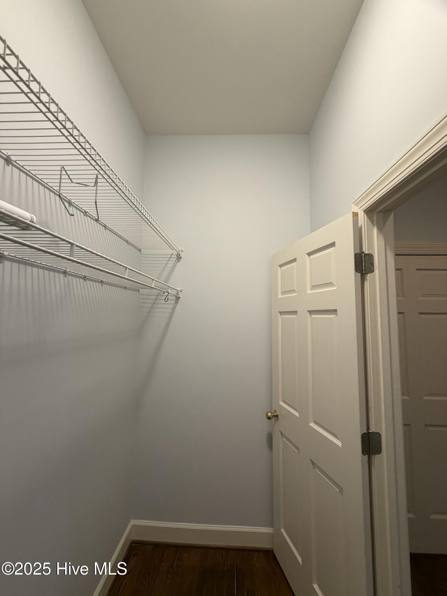 100536215 | Photo 12