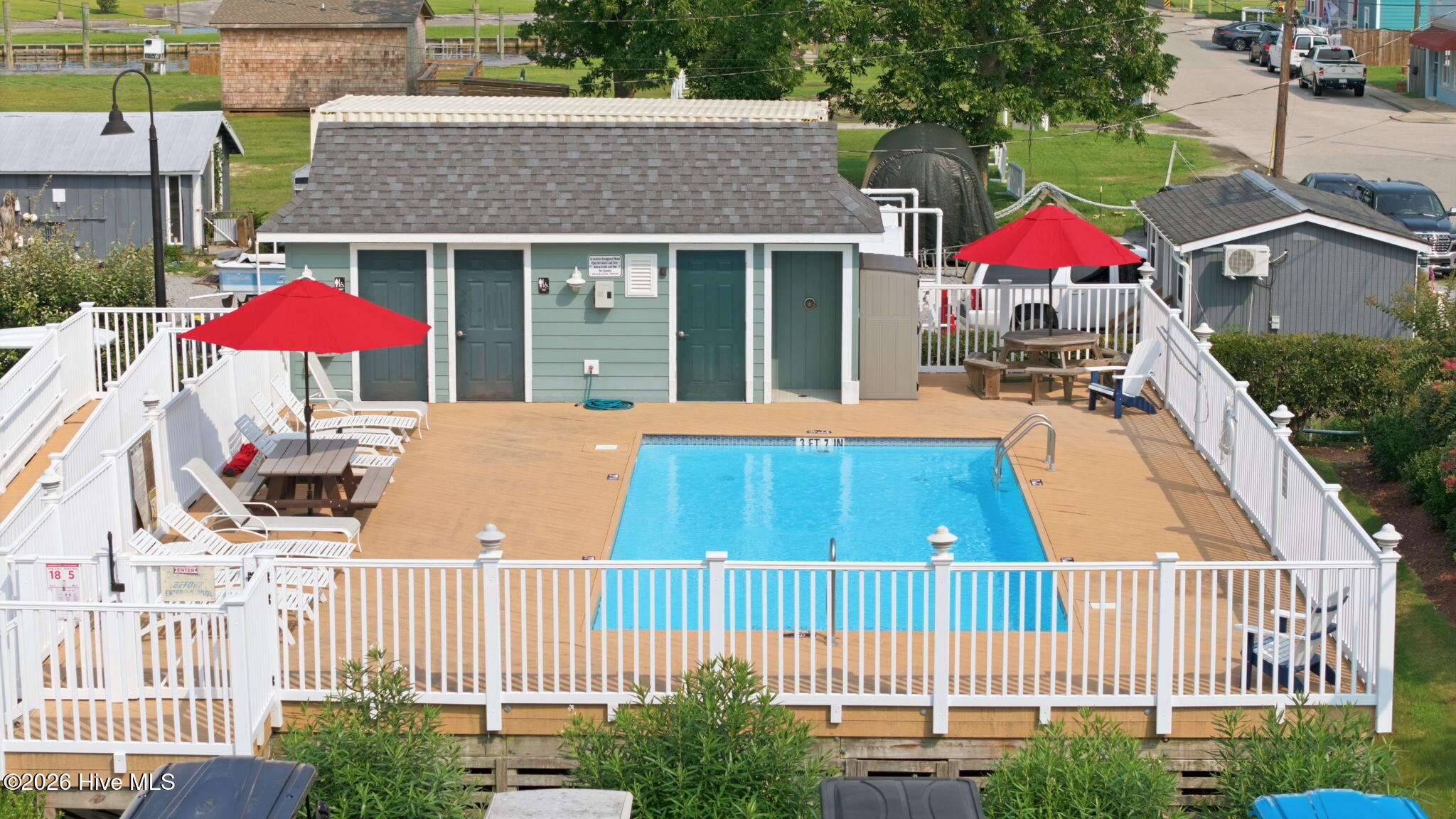 Day Beacon Pool