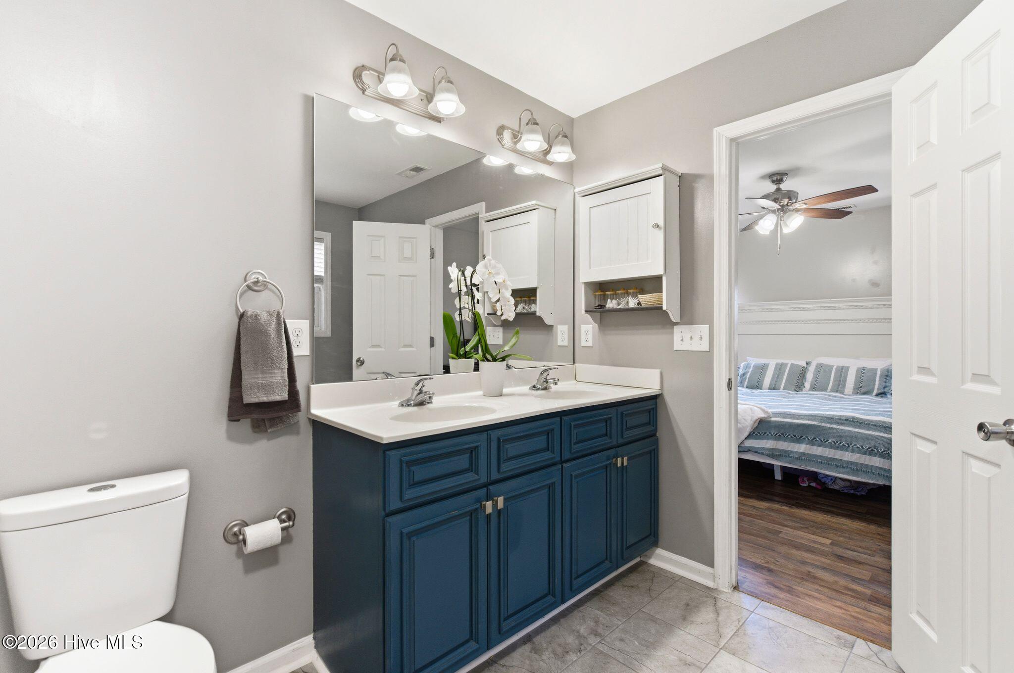 100563637 | Photo 21