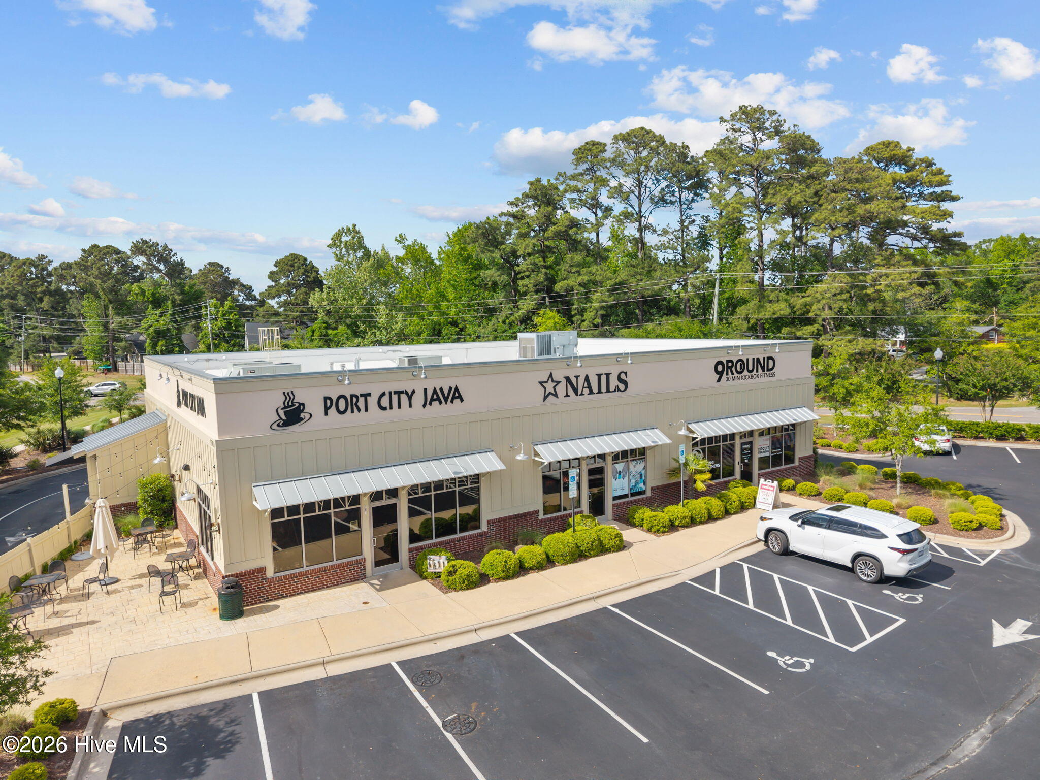 100563251 | Photo 42