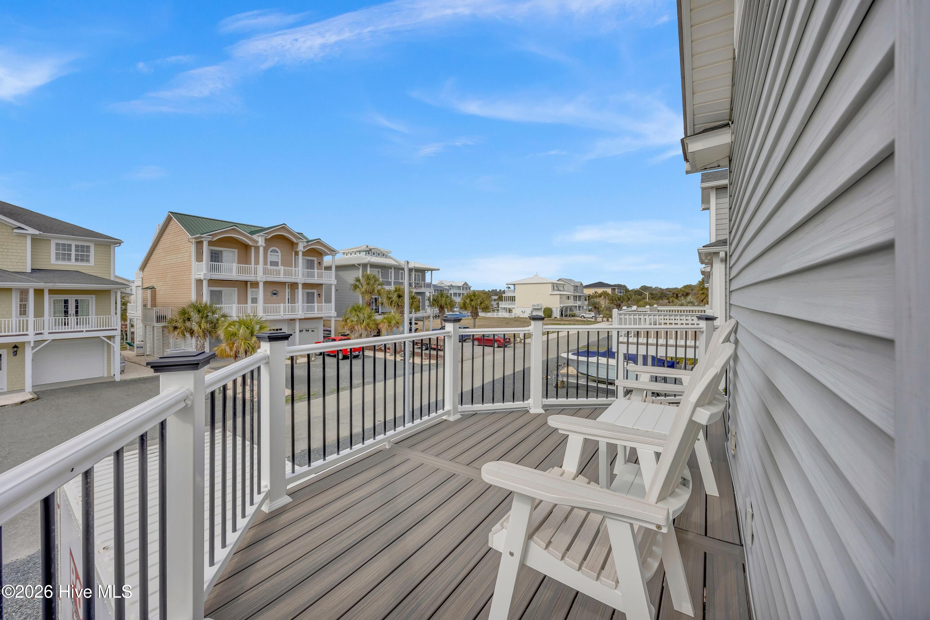 100556301 | Photo 20