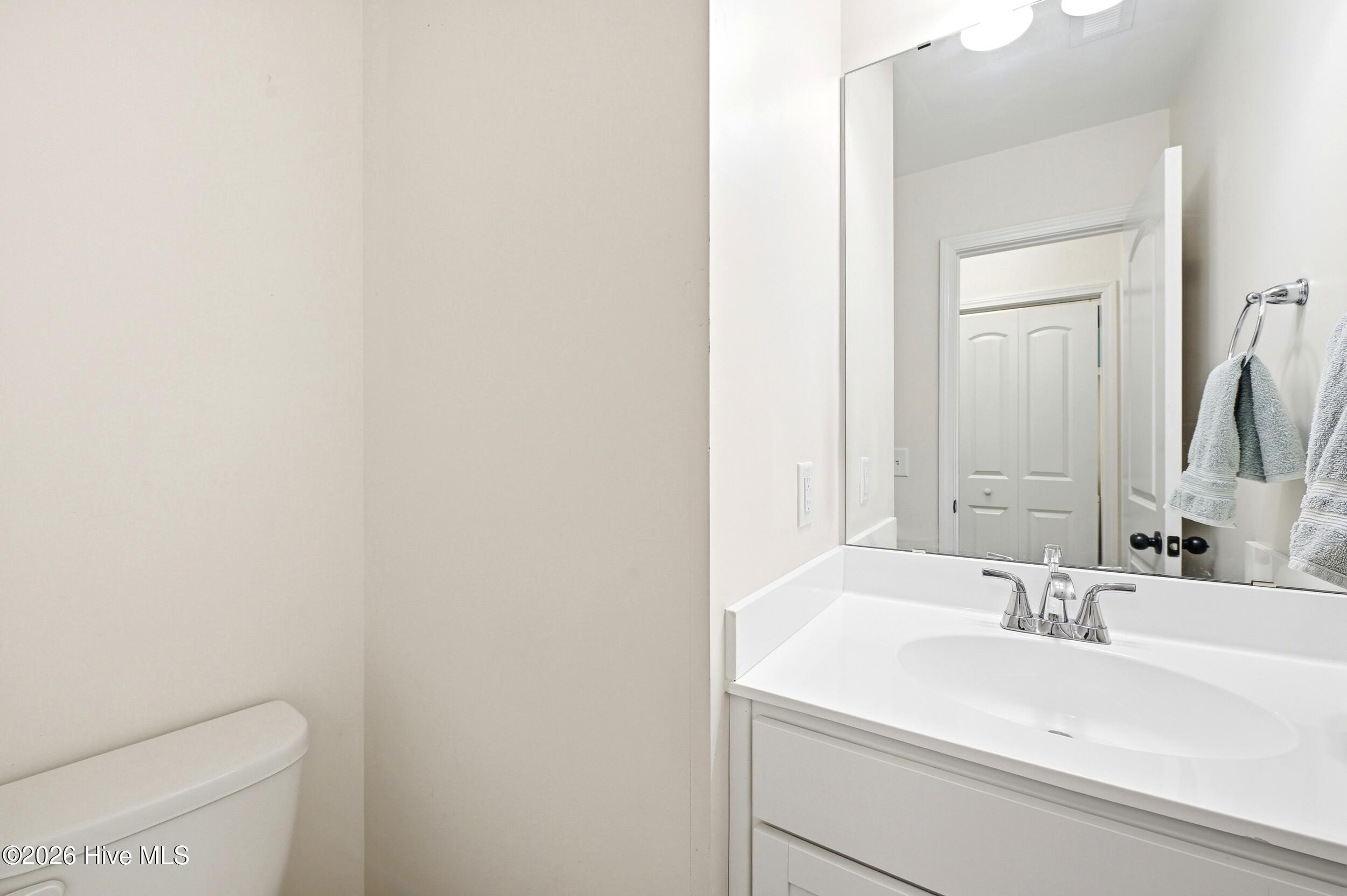 100568346 | Photo 24