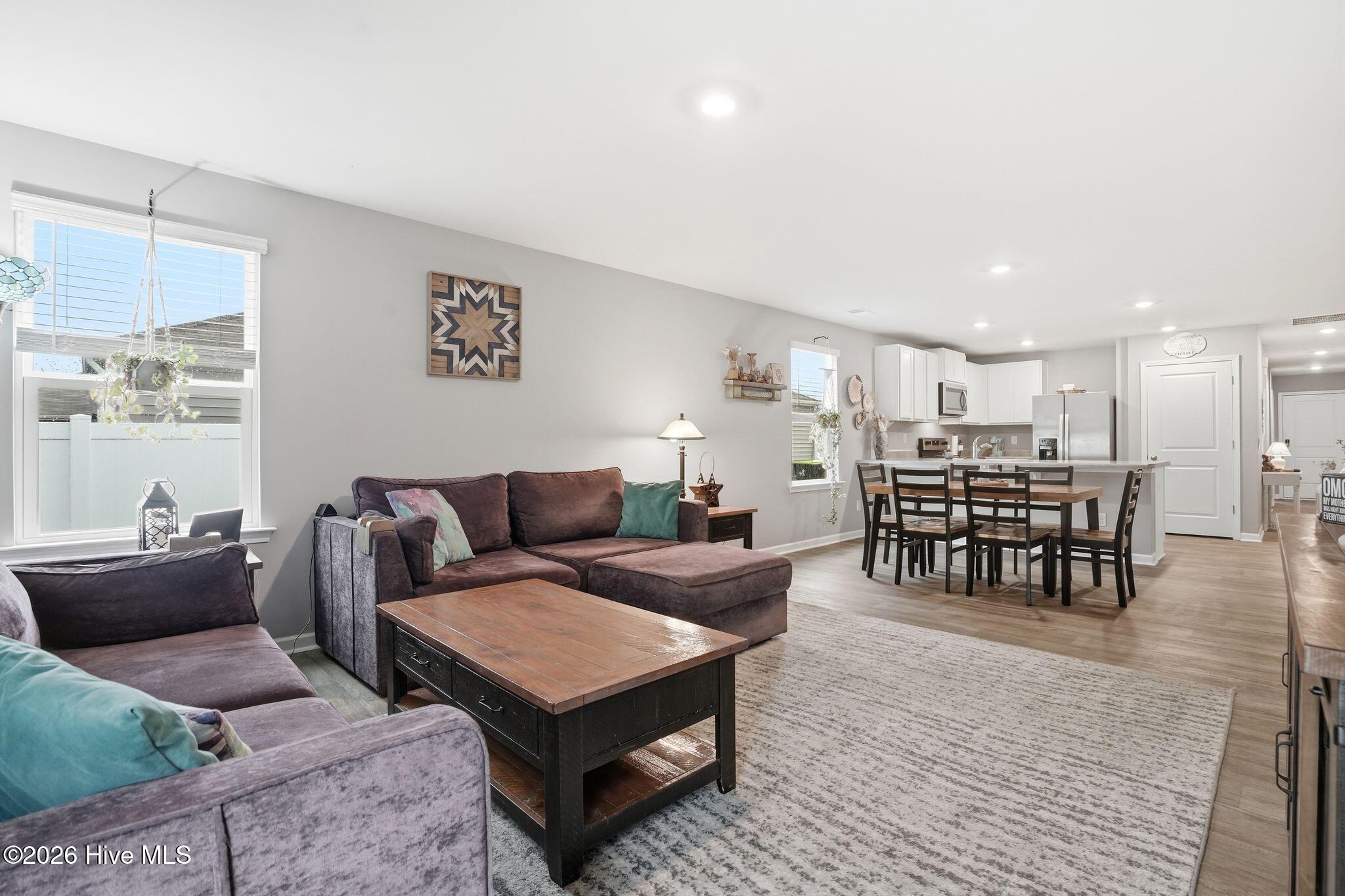 100559069 | Photo 11