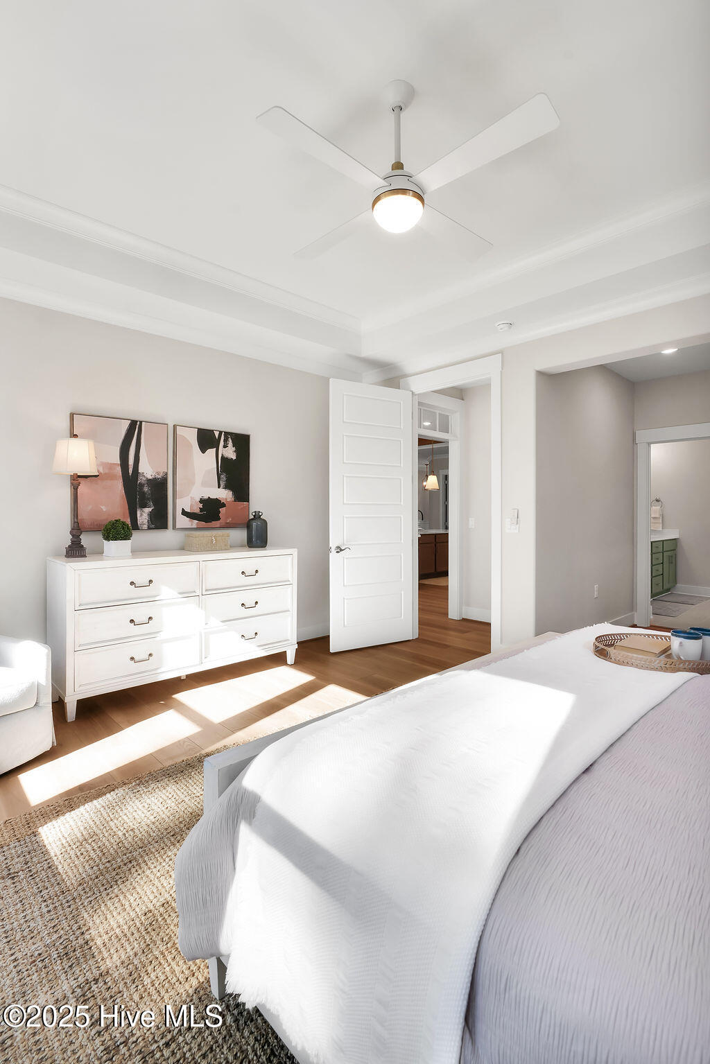 100529674 | Photo 108