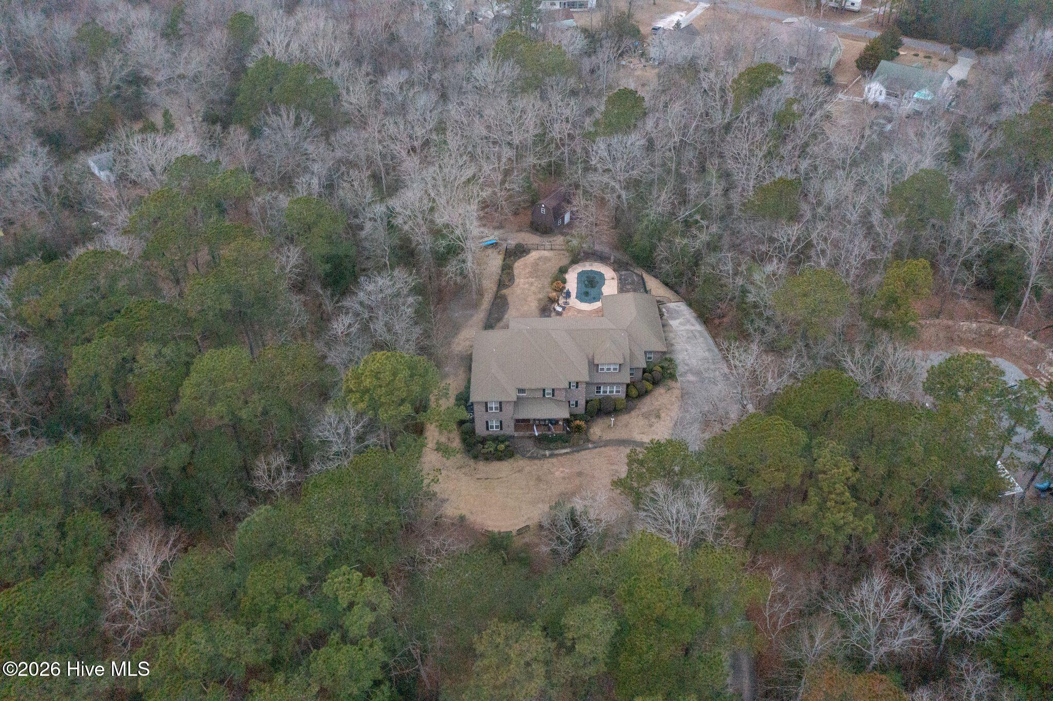 100556327 | Photo 64