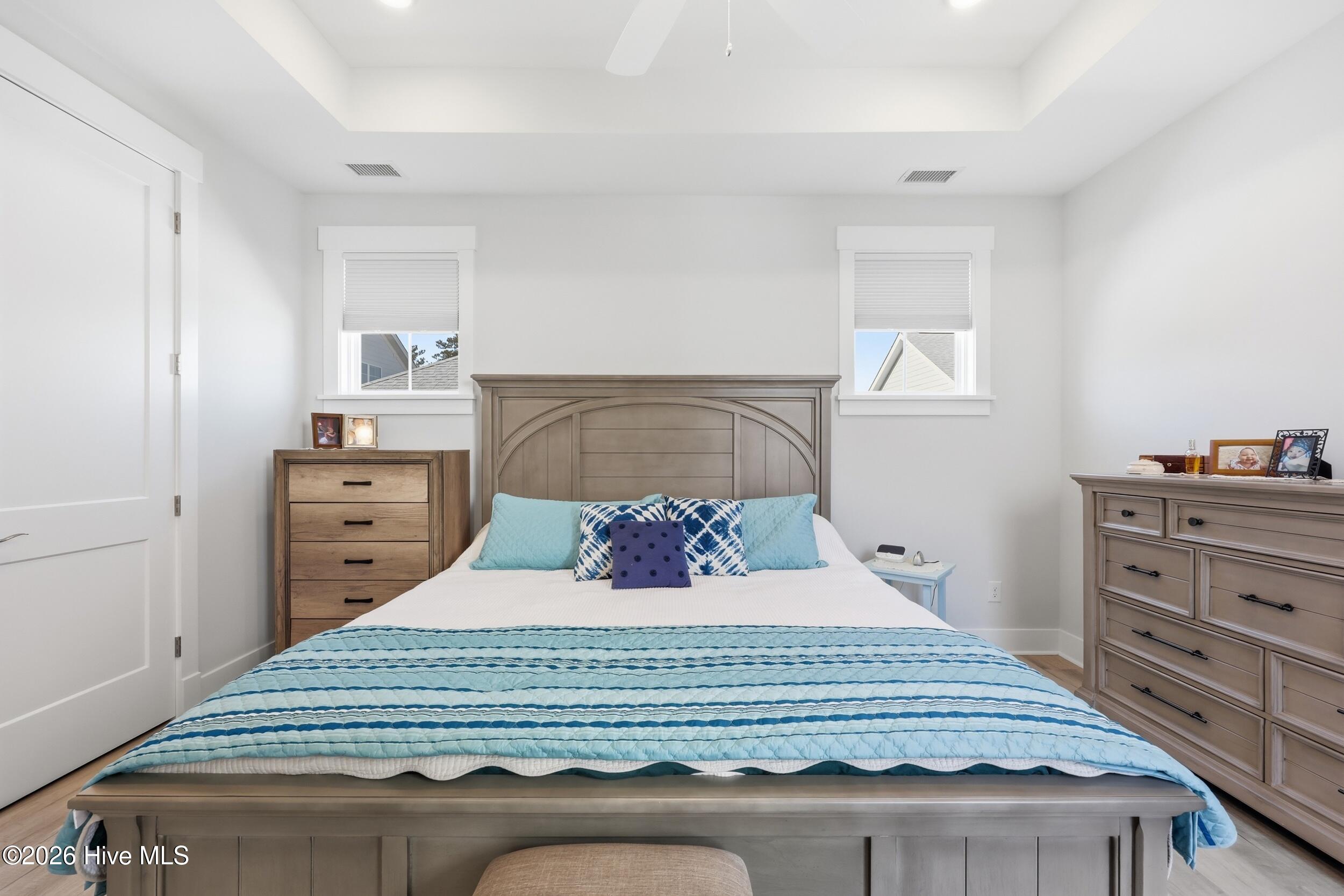 100557442 | Photo 15