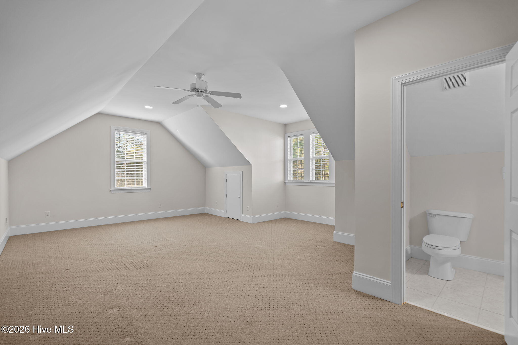 100552731 | Photo 50