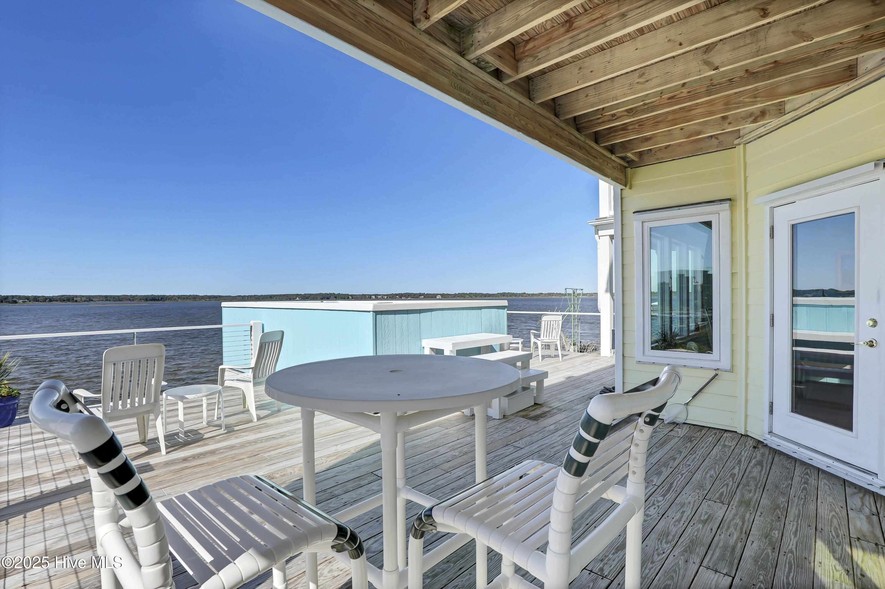 100537166 | Photo 46