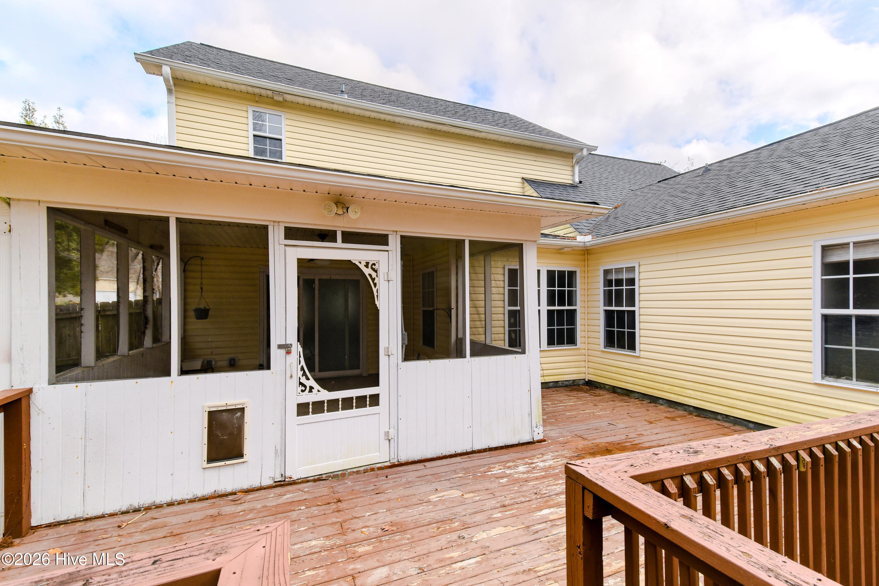 100547567 | Photo 45