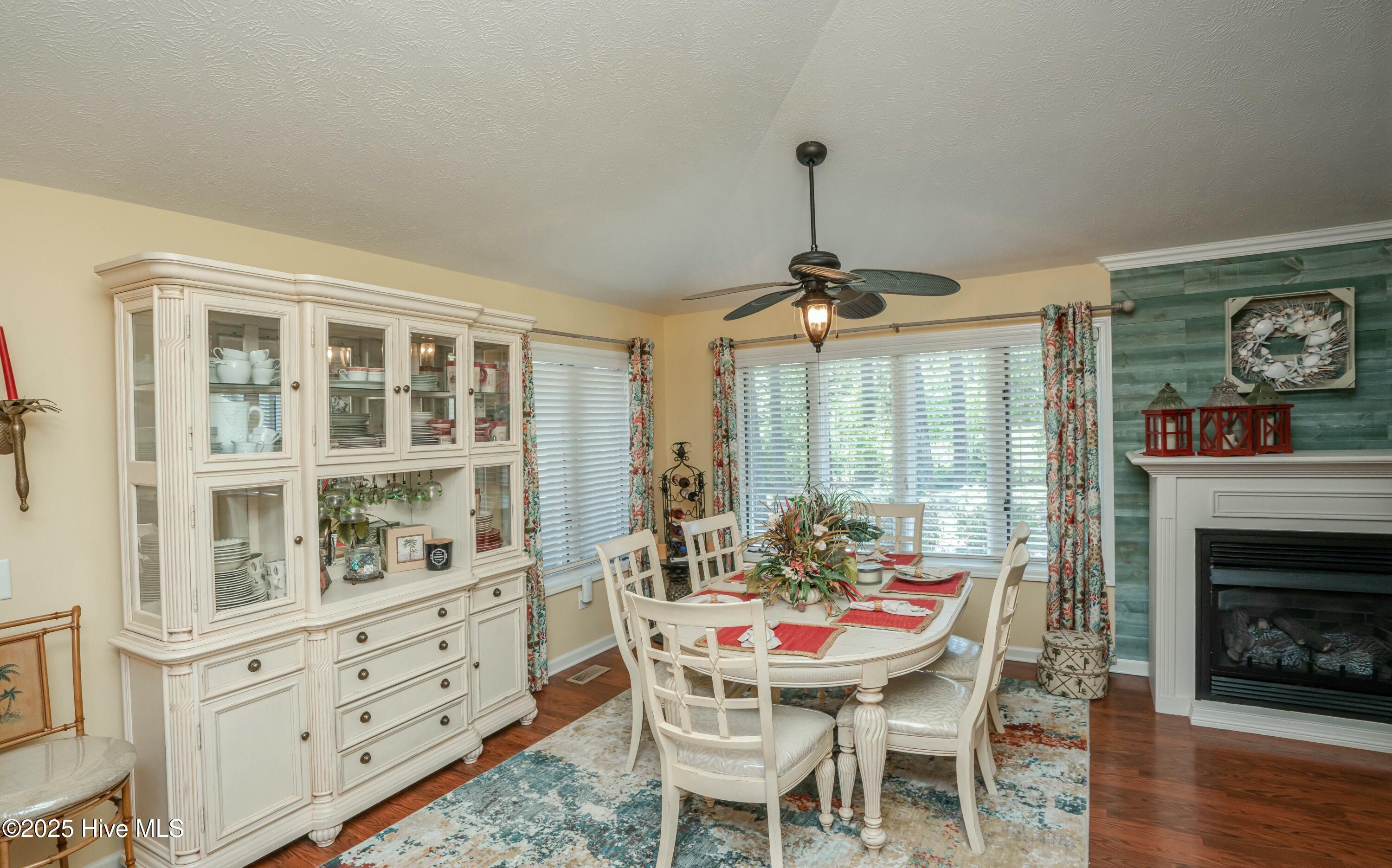 100502250 | Photo 10