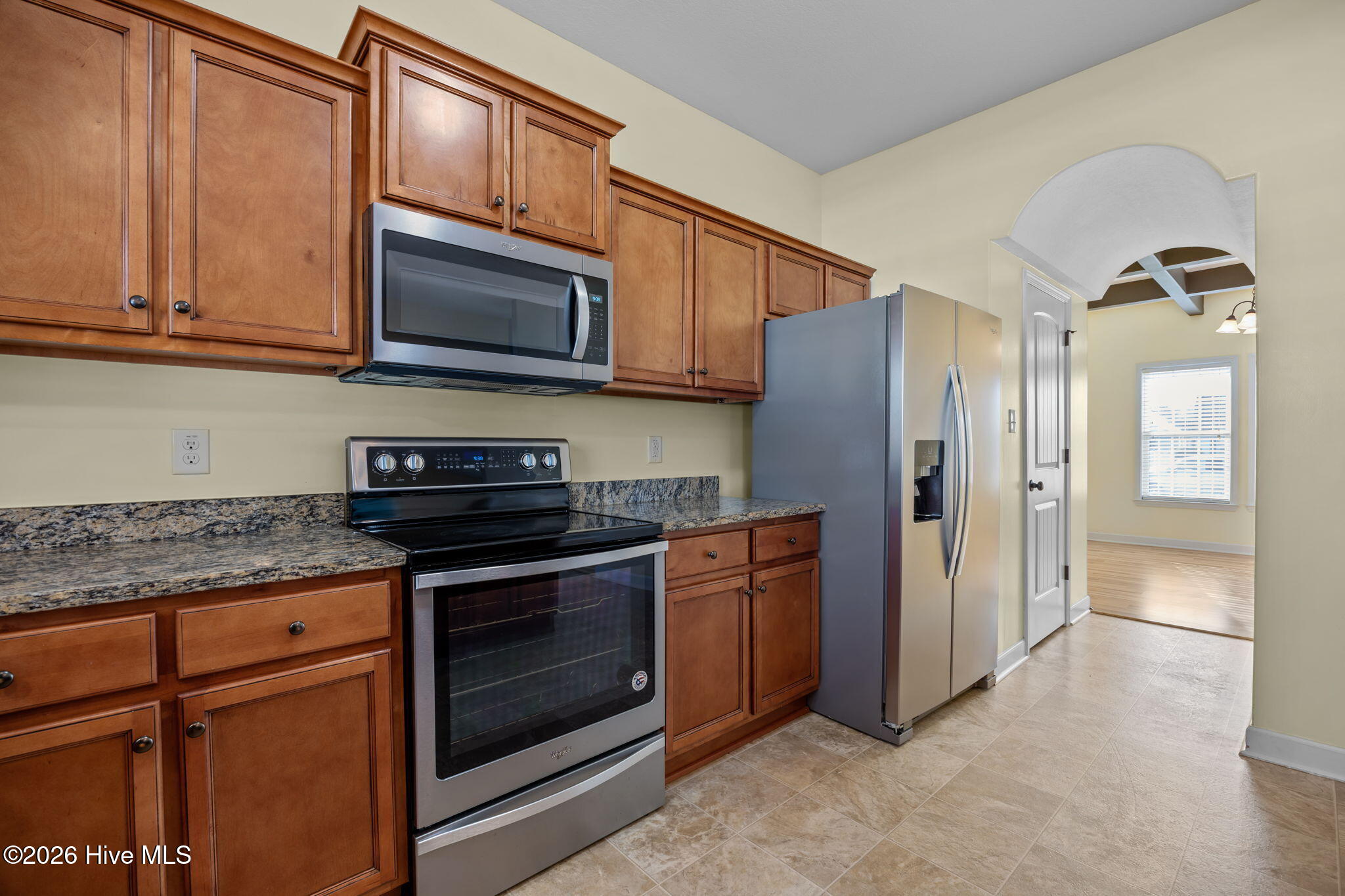 100560310 | Photo 14