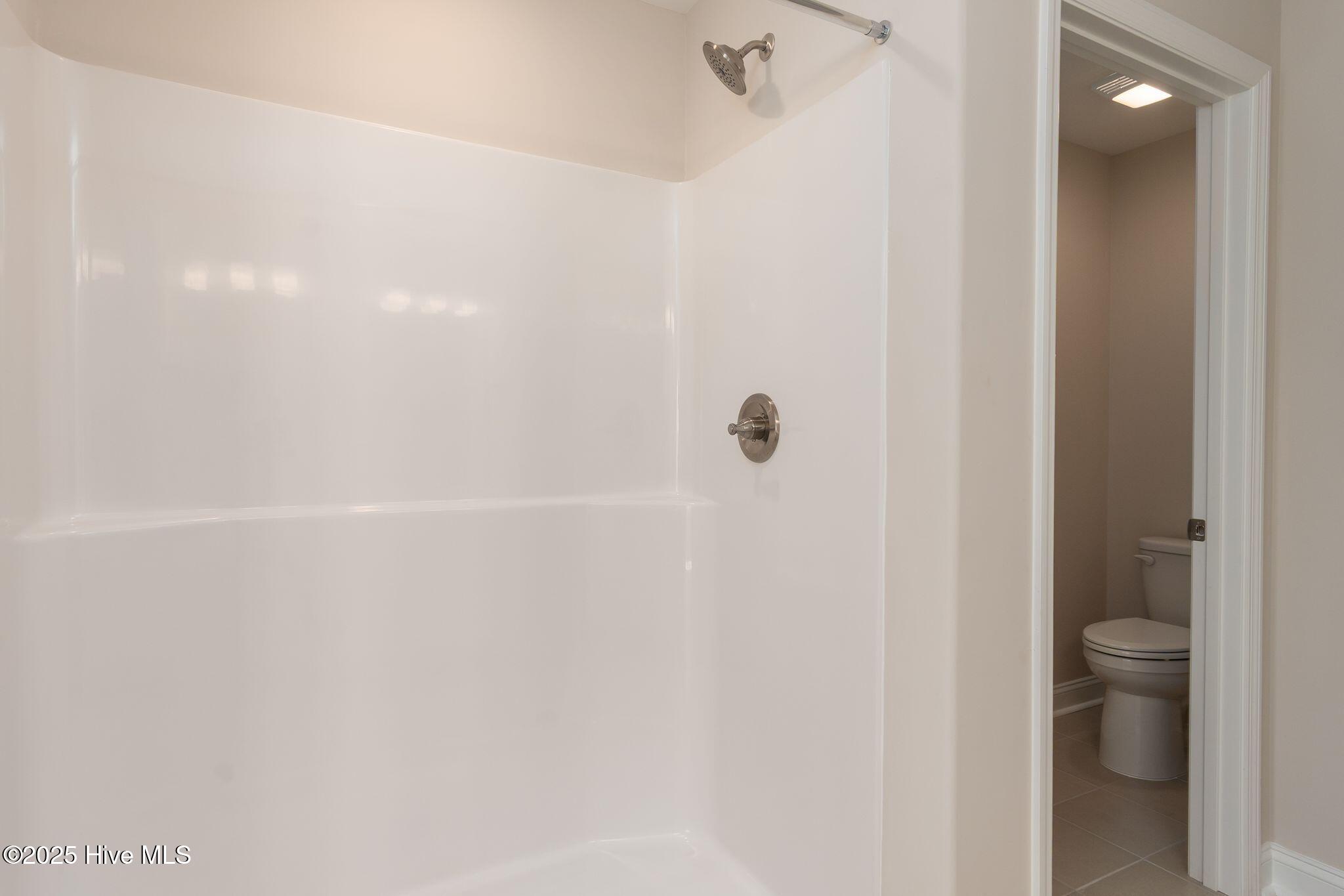 100531003 | Photo 32