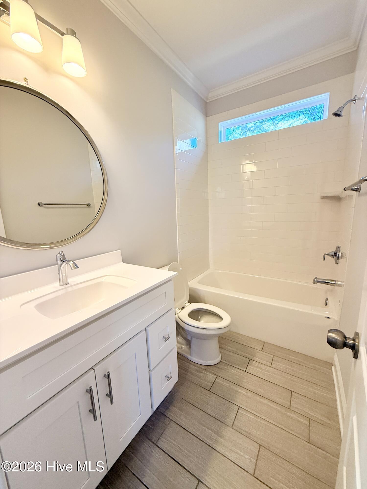 100564969 | Photo 23