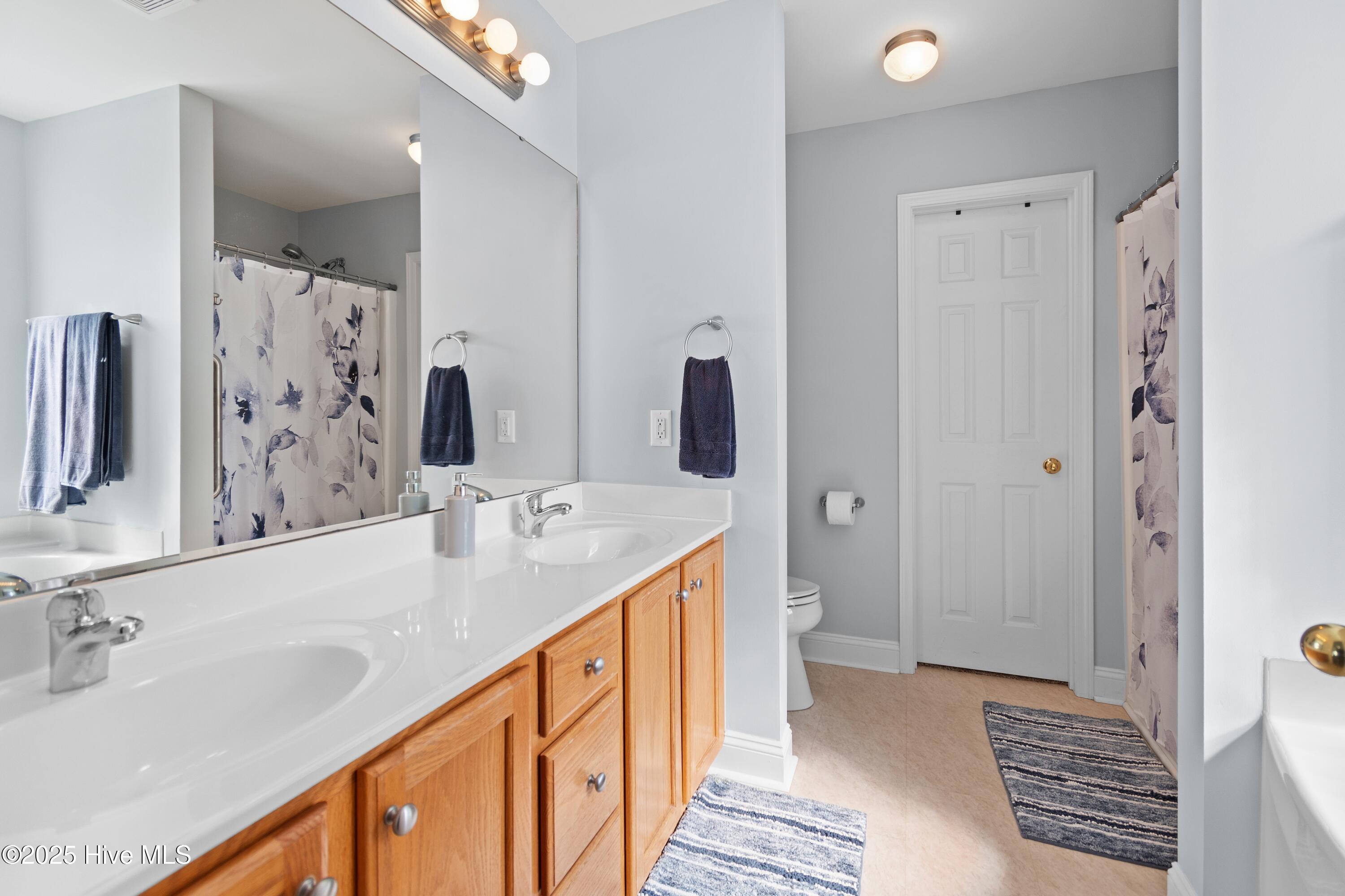 100526864 | Photo 23