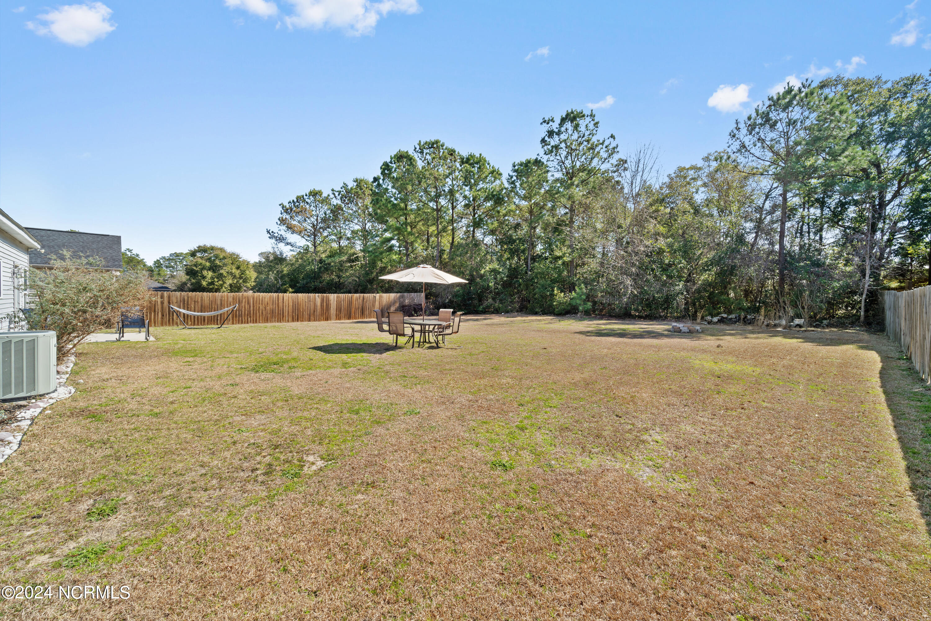 100547938 | Photo 16