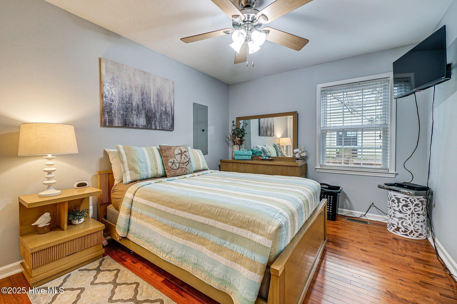 100543285 | Photo 12