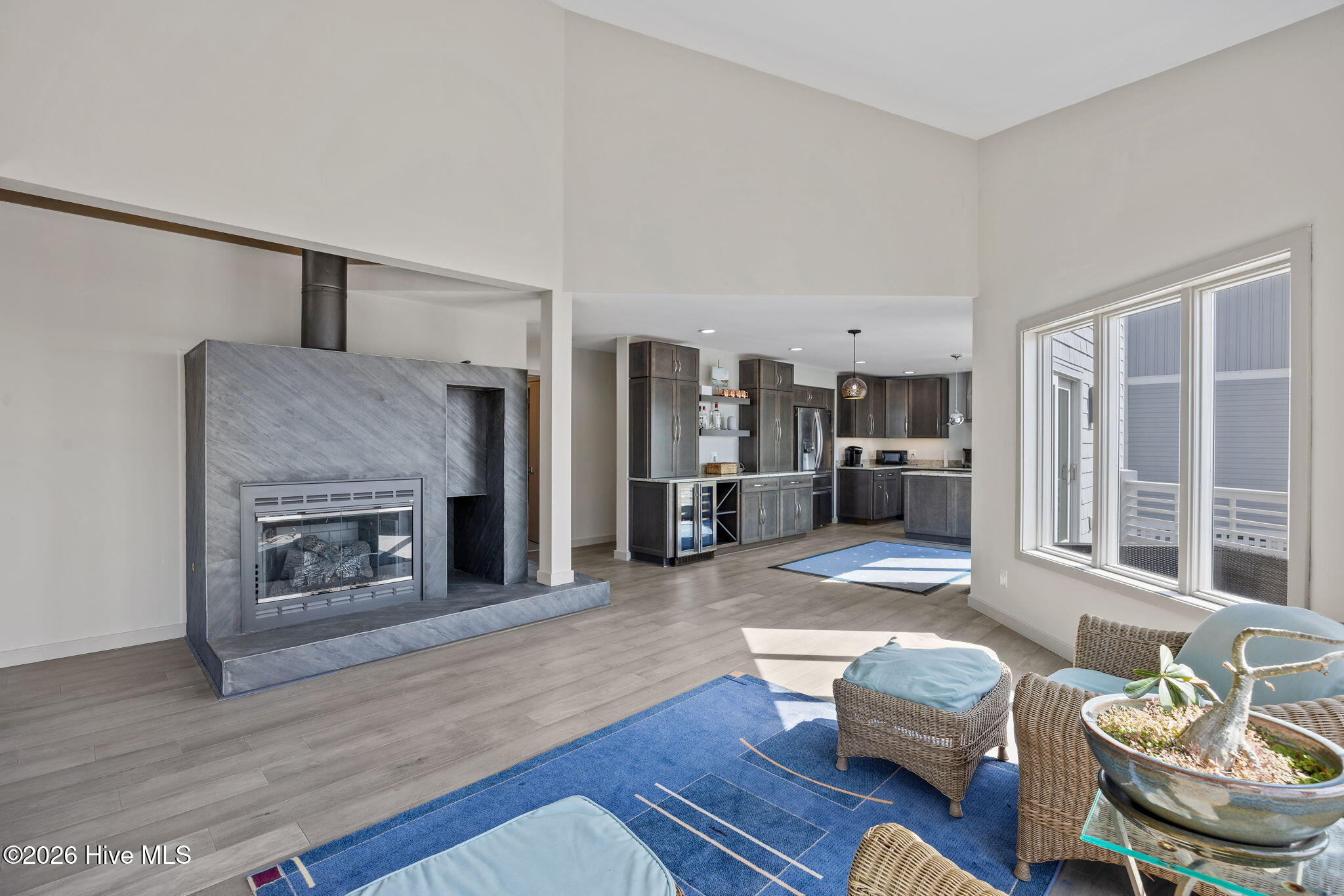 100557816 | Photo 27