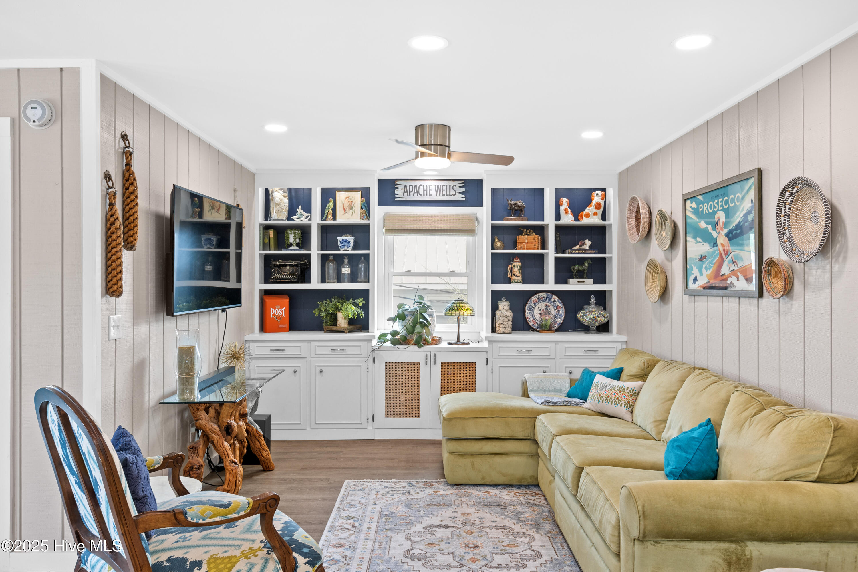 100567814 | Photo 15