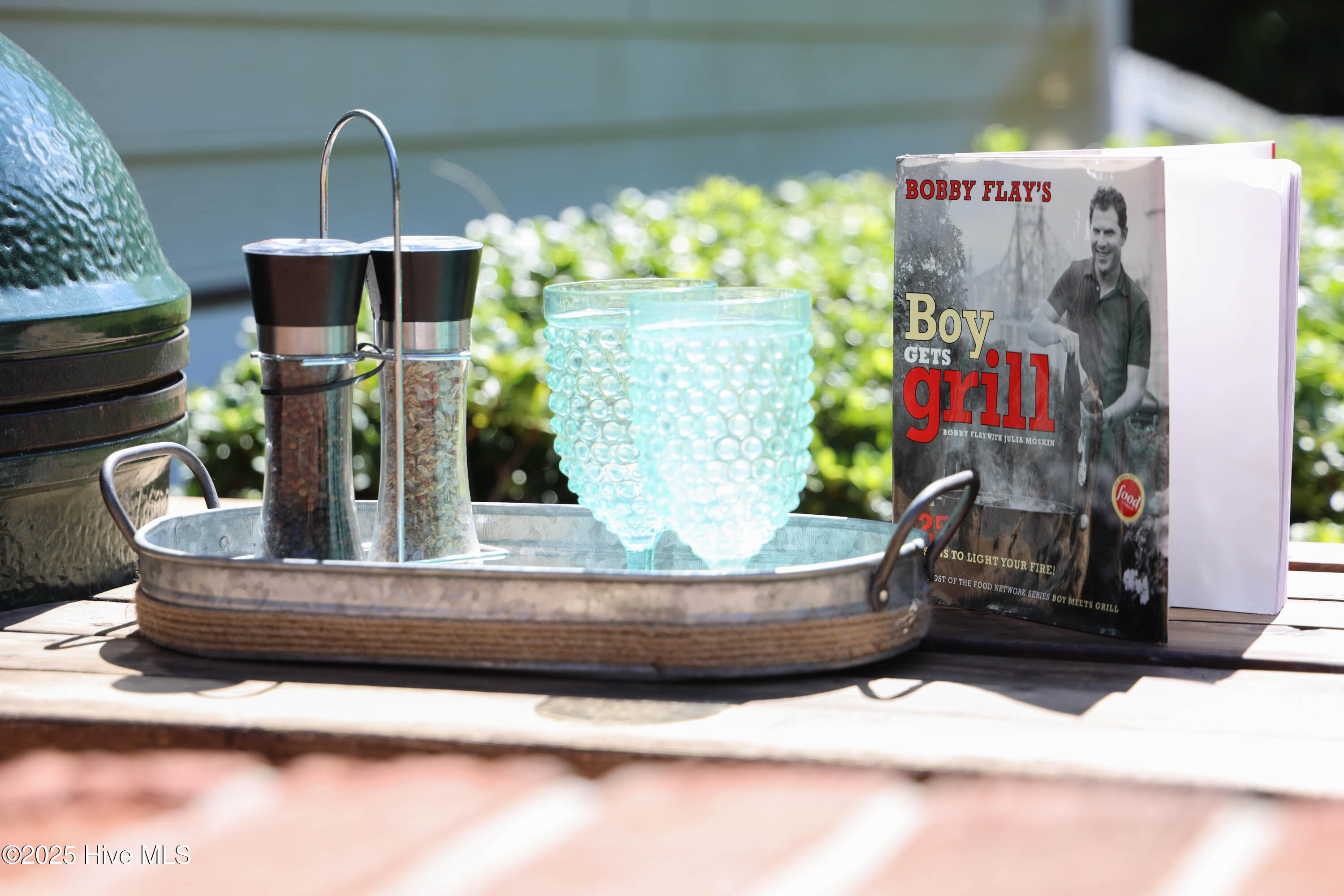 100561292 | Photo 91