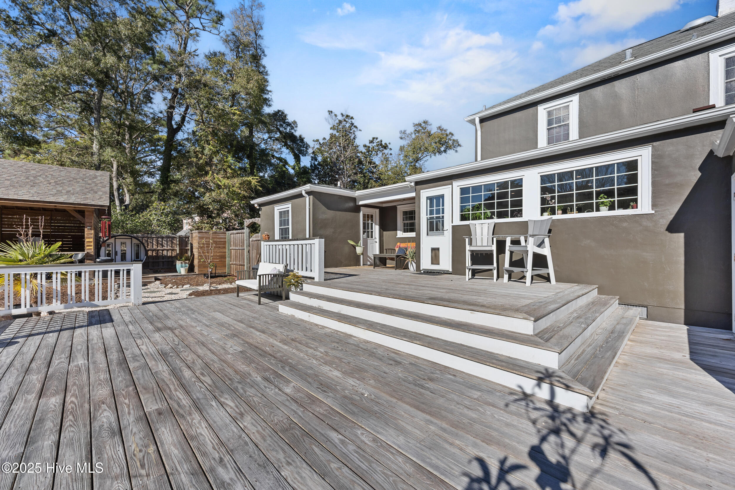 100544713 | Photo 45