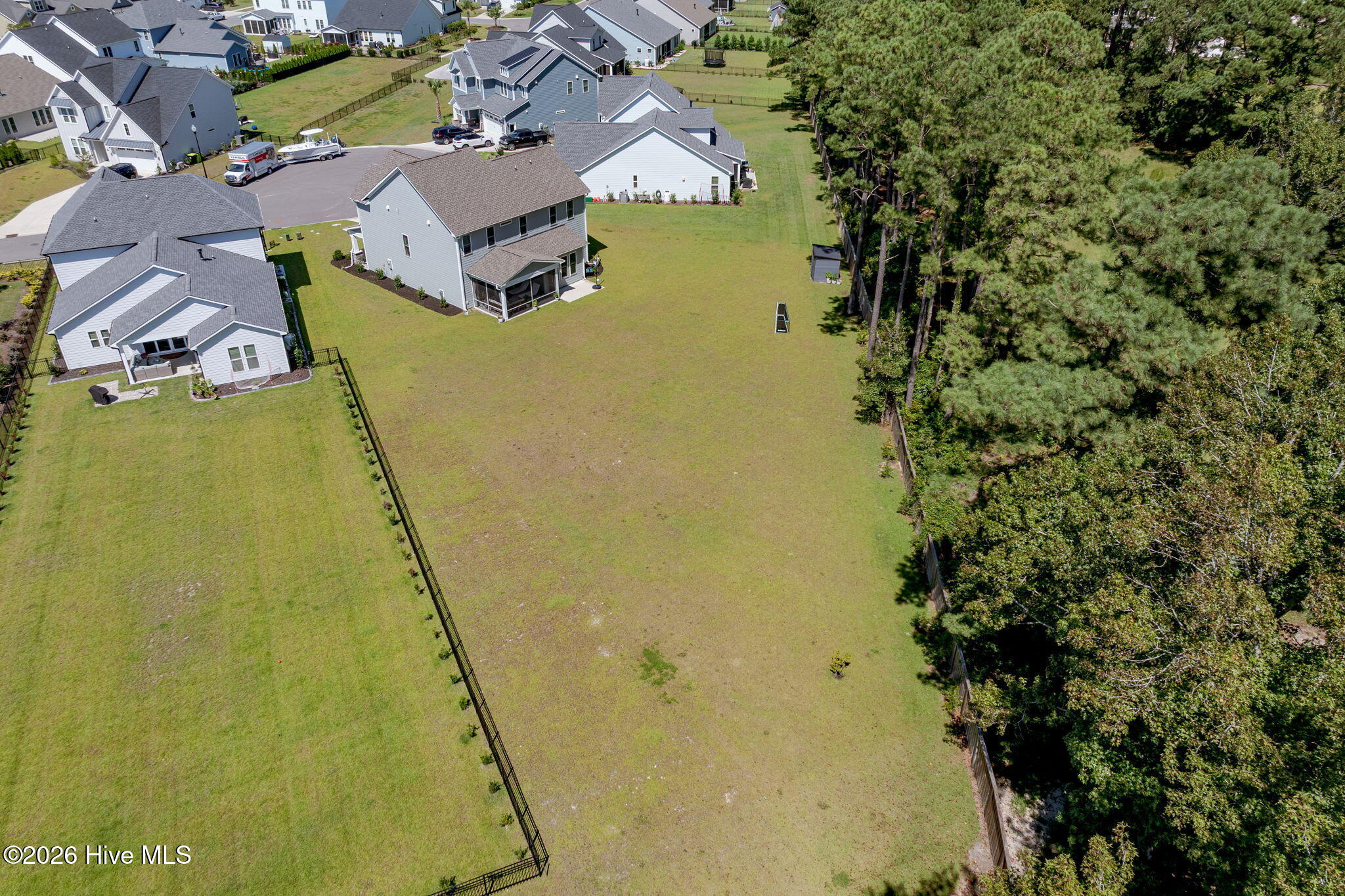 100564713 | Photo 80