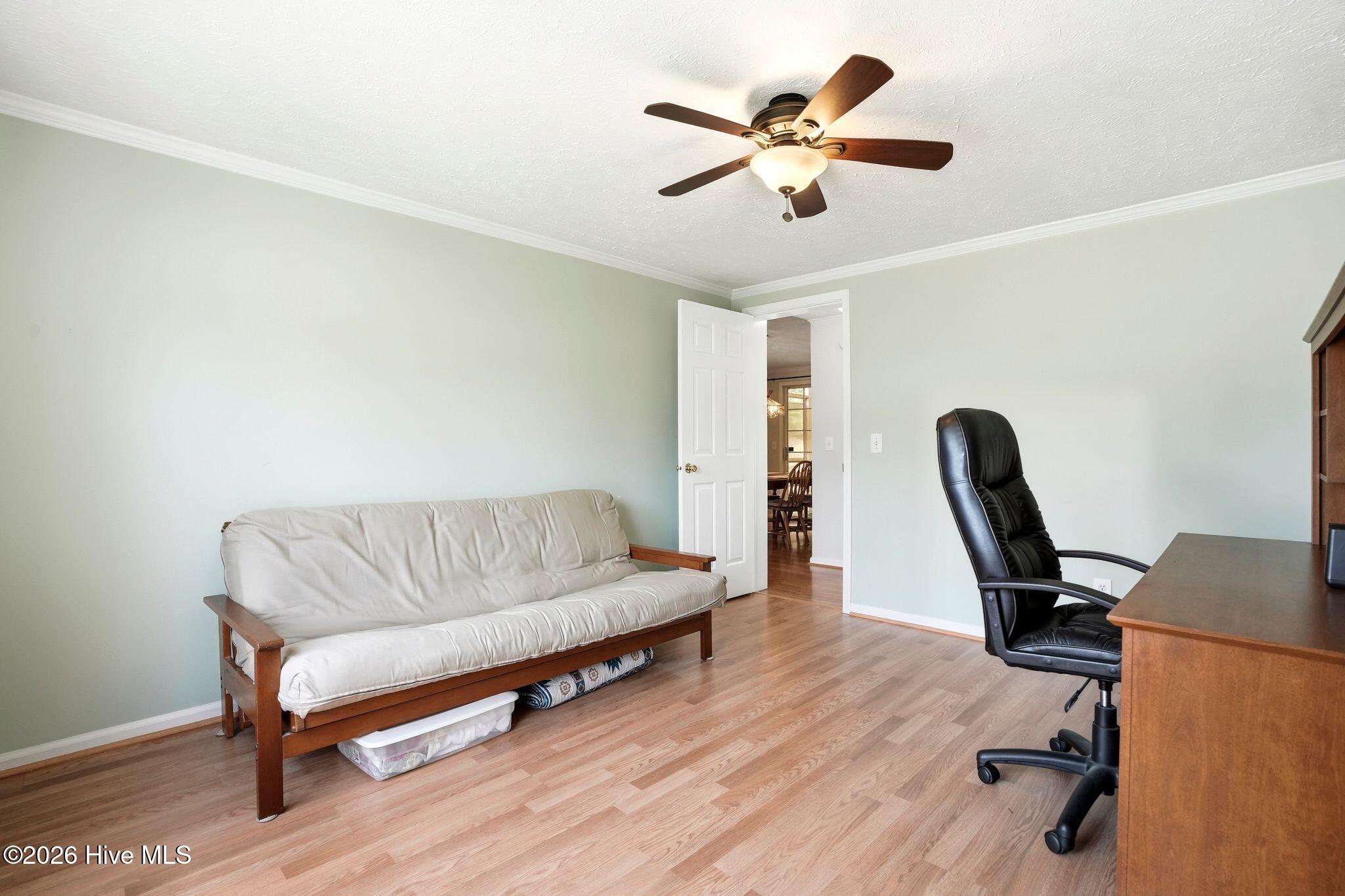 100567371 | Photo 29