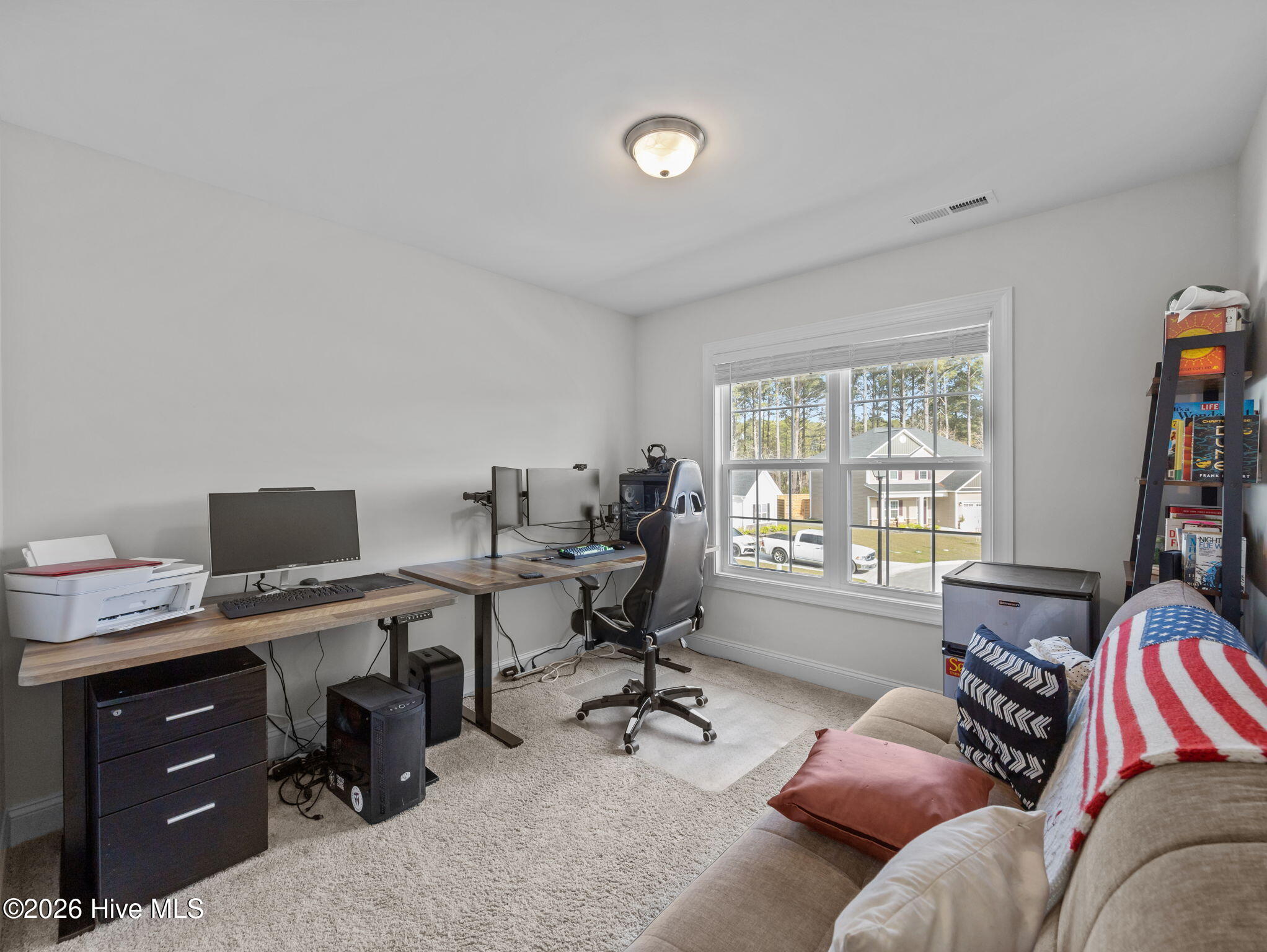 100563779 | Photo 34