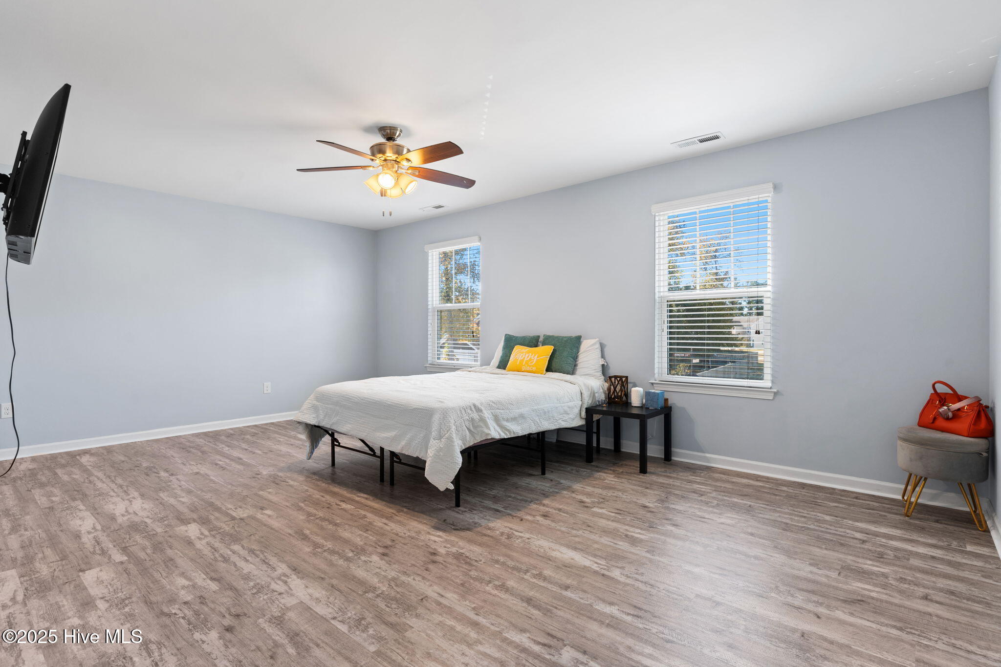 100538631 | Photo 15