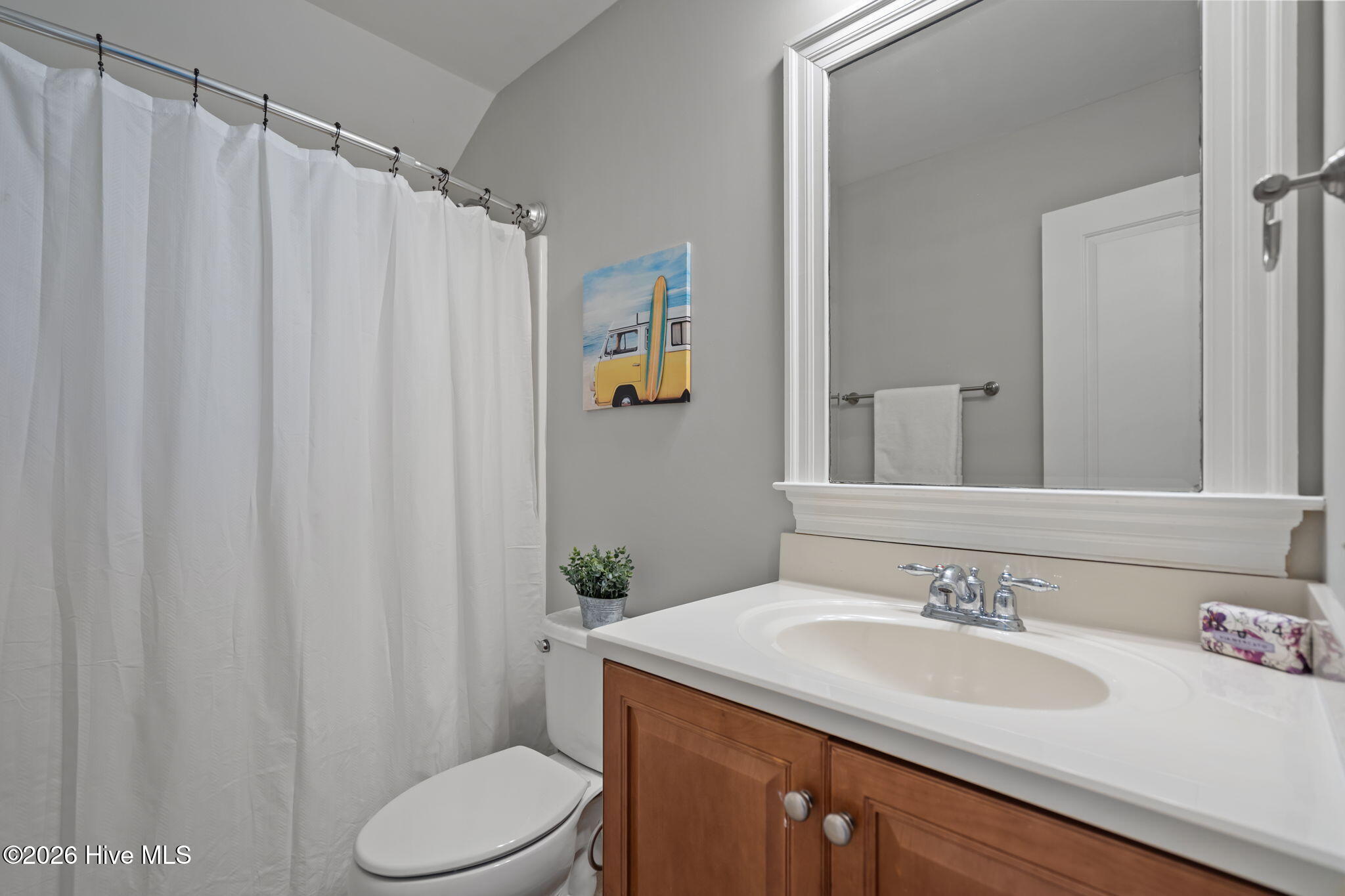 100563251 | Photo 34