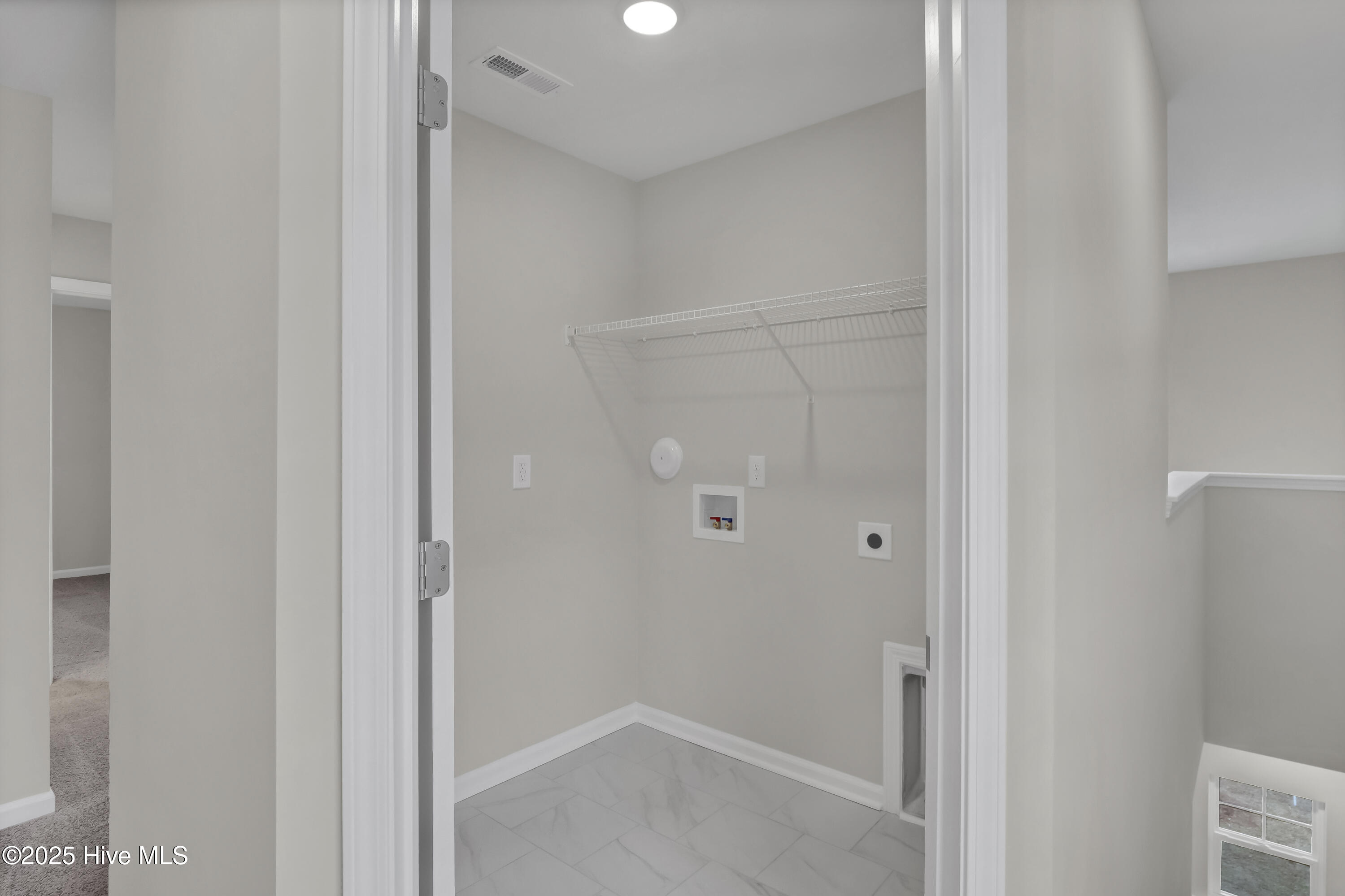 100543348 | Photo 27