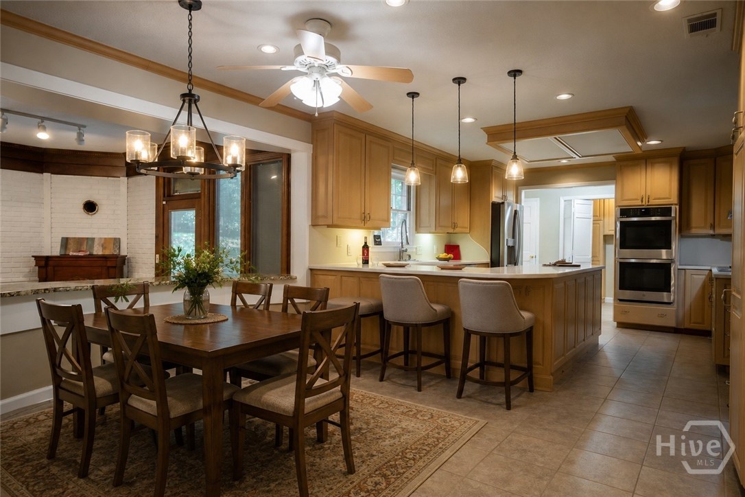 Breakfast area/Bar Virtually staged